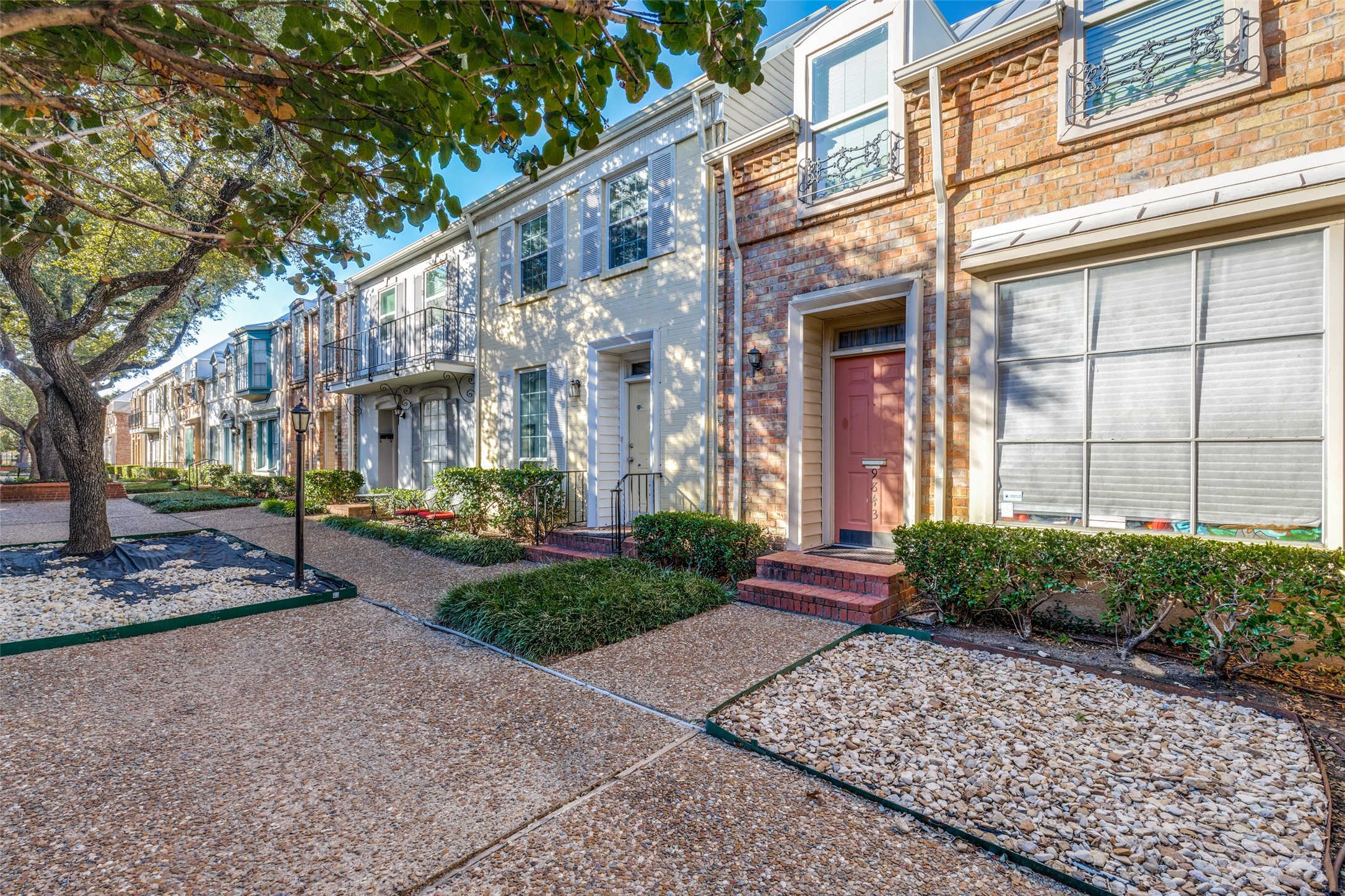 9843 Park Lane Court Dallas TX 75220