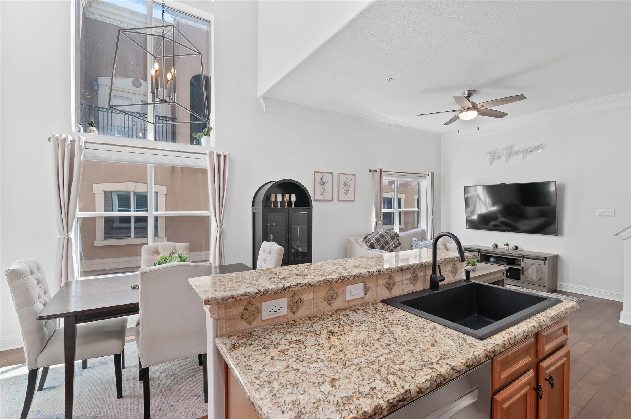 5609 Lindell Avenue Dallas TX 75206