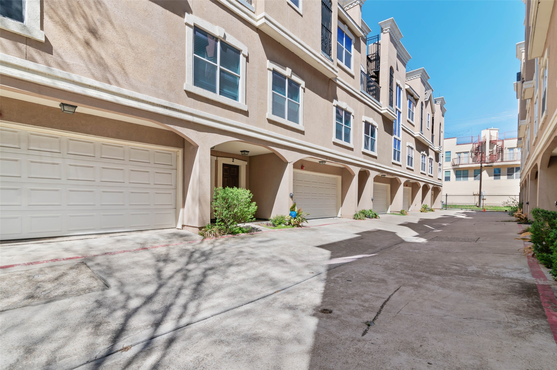 5609 Lindell Avenue Dallas TX 75206