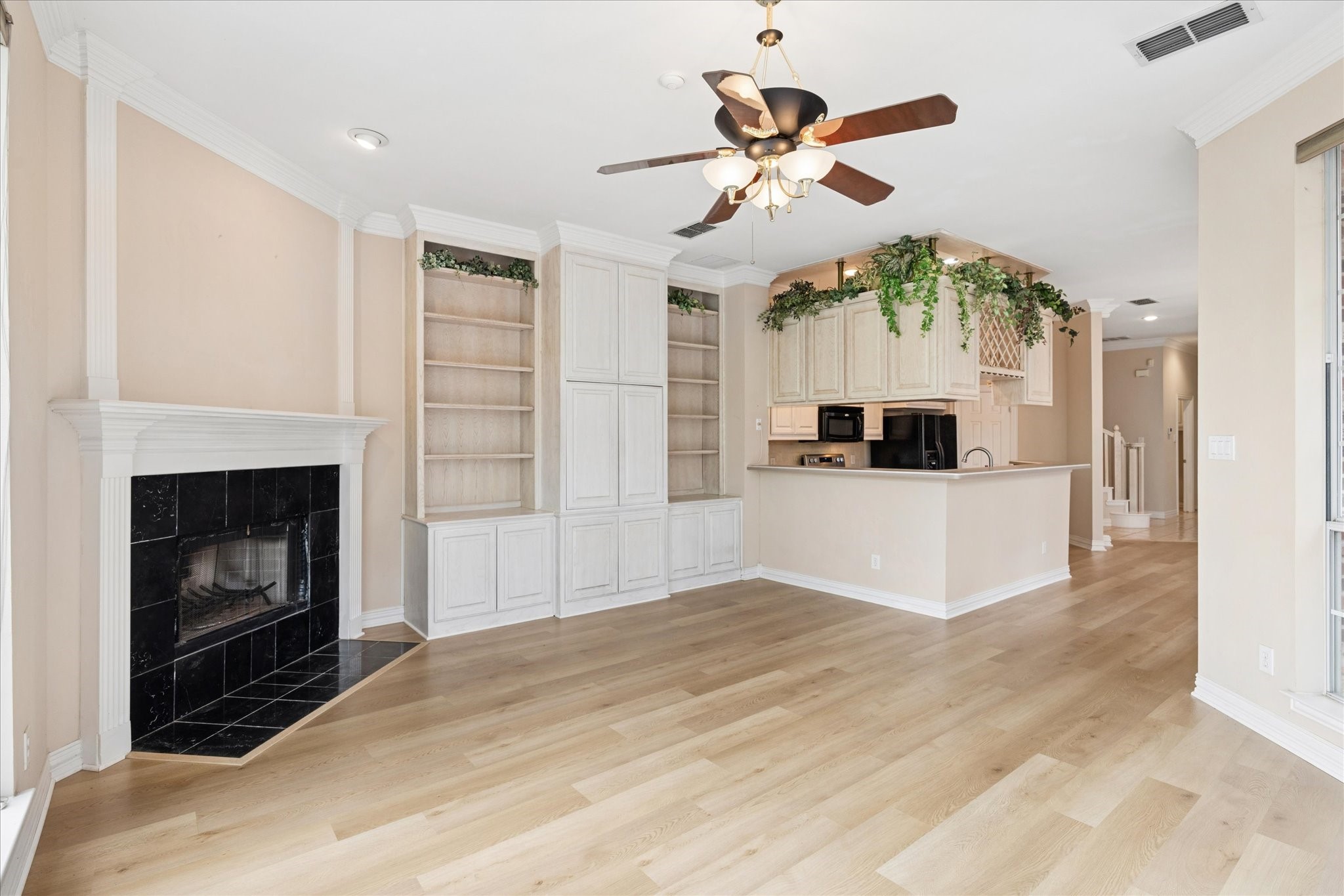 535 Lochngreen Trail Arlington TX 76012