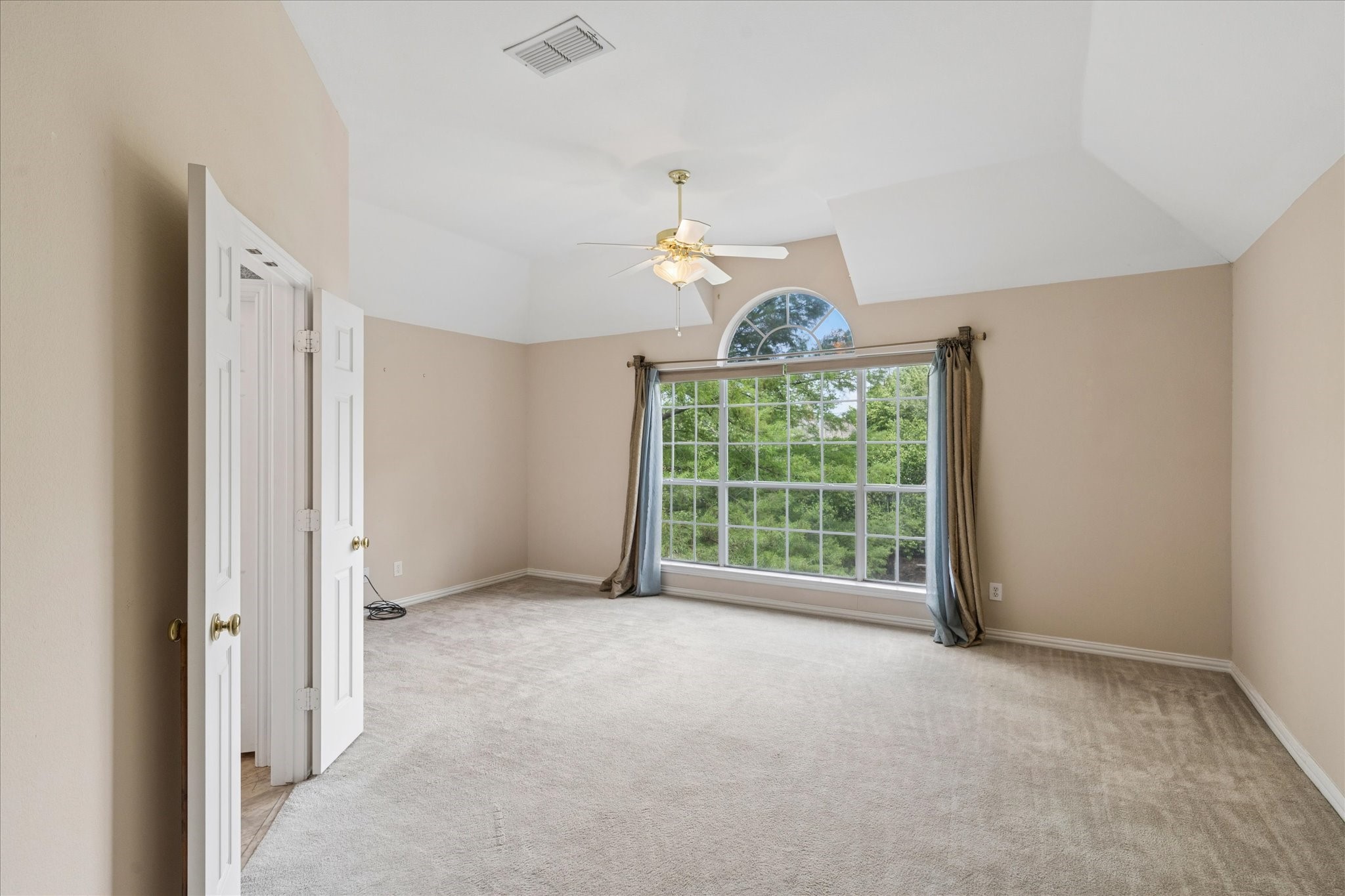 535 Lochngreen Trail Arlington TX 76012