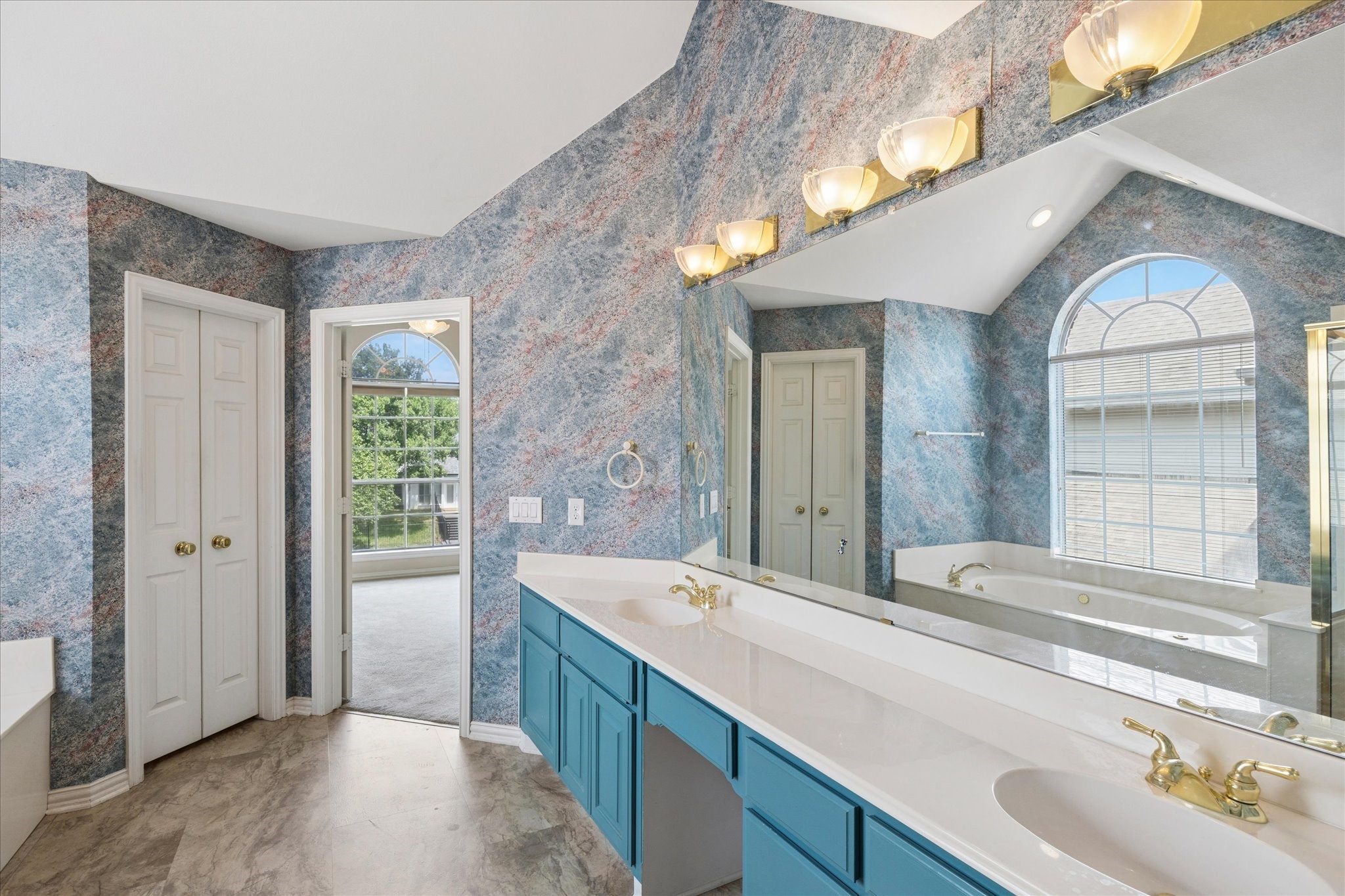 535 Lochngreen Trail Arlington TX 76012