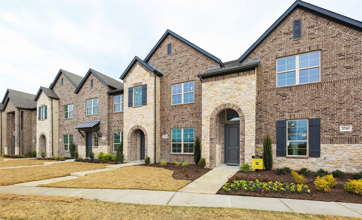 2746 Vista Park Lane Lewisville TX 75067