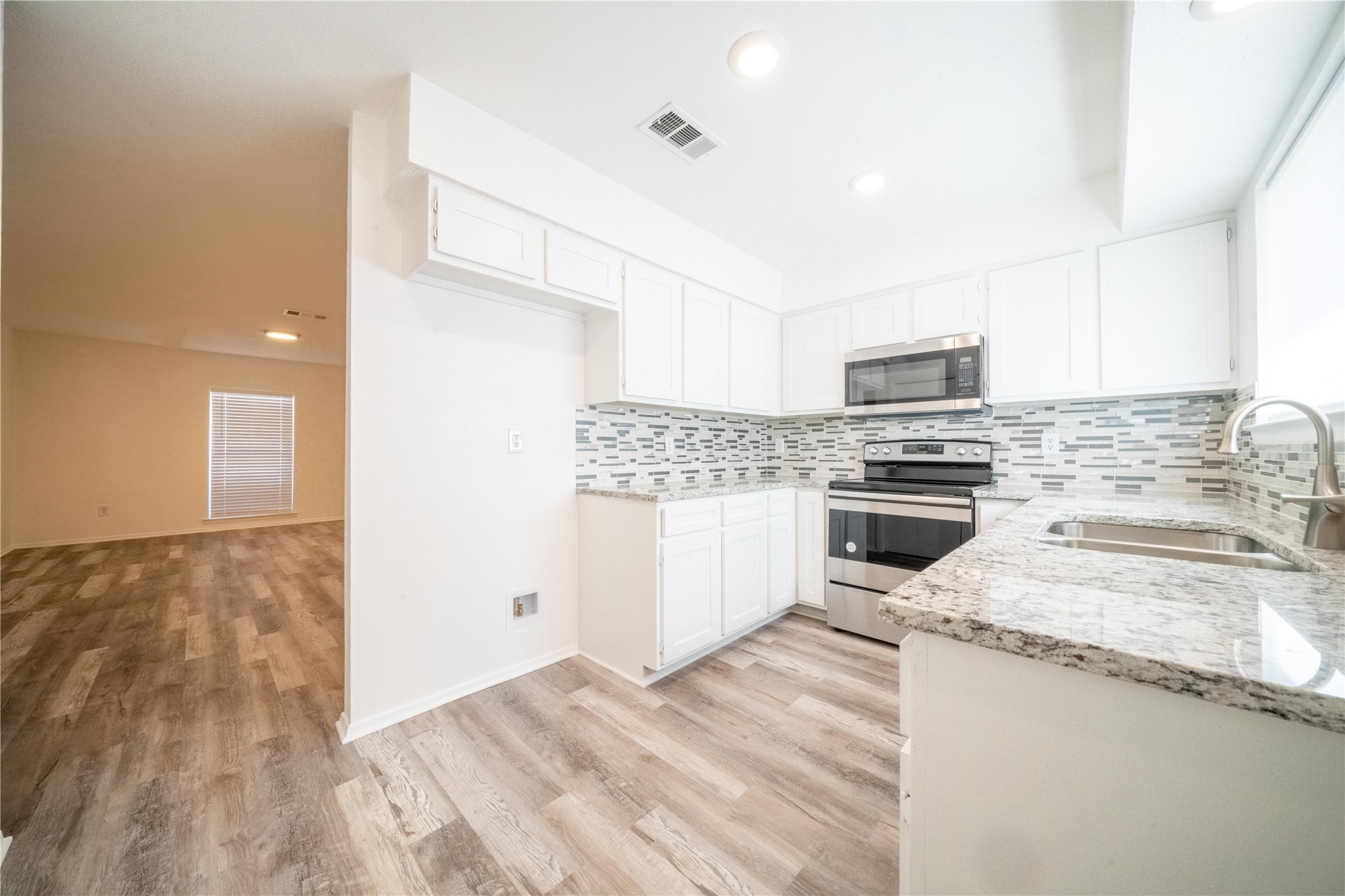 19 E Mountain Creek Court Grand Prairie TX 75052