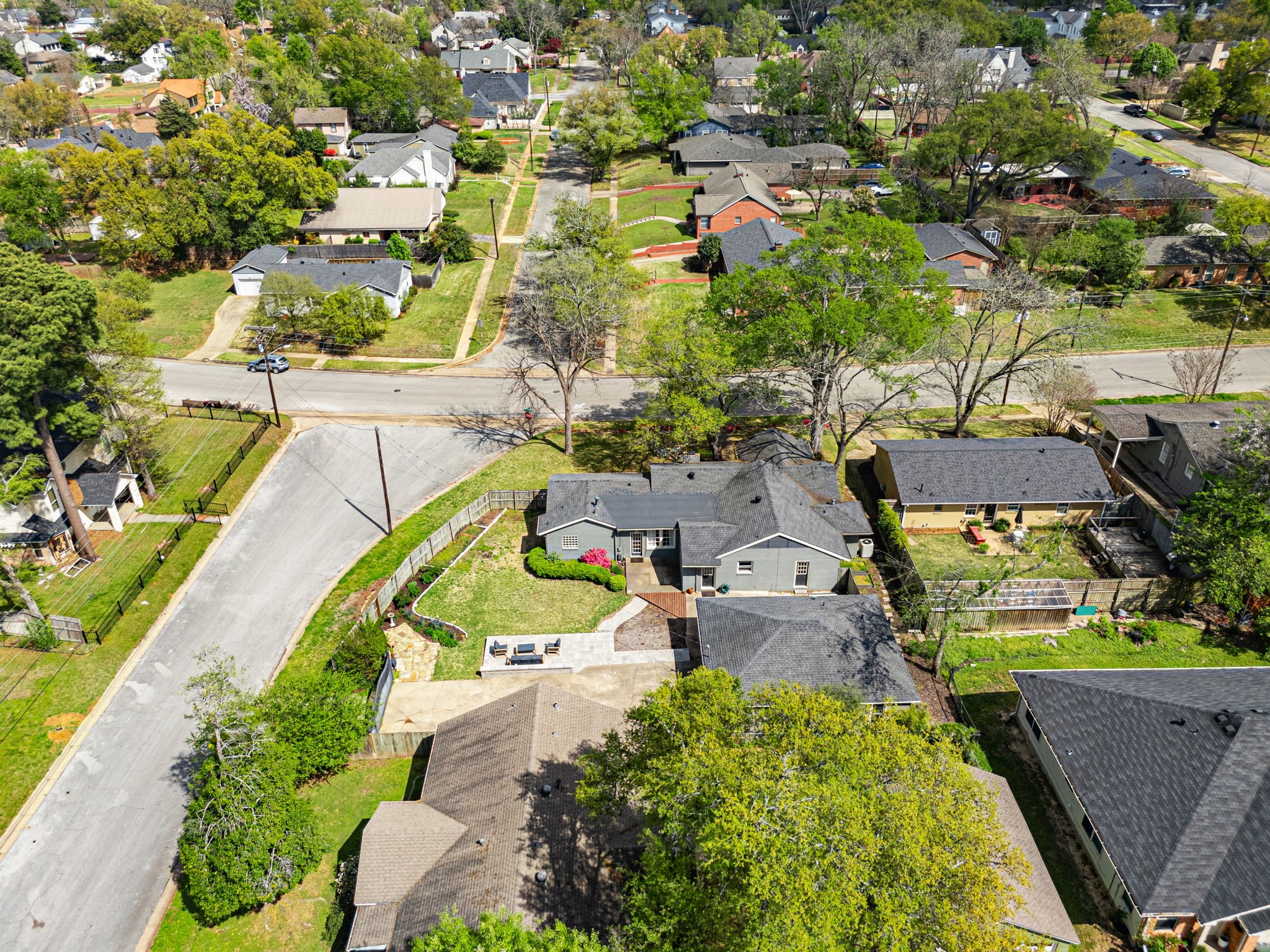 1403 S Robertson Avenue Tyler TX 75701