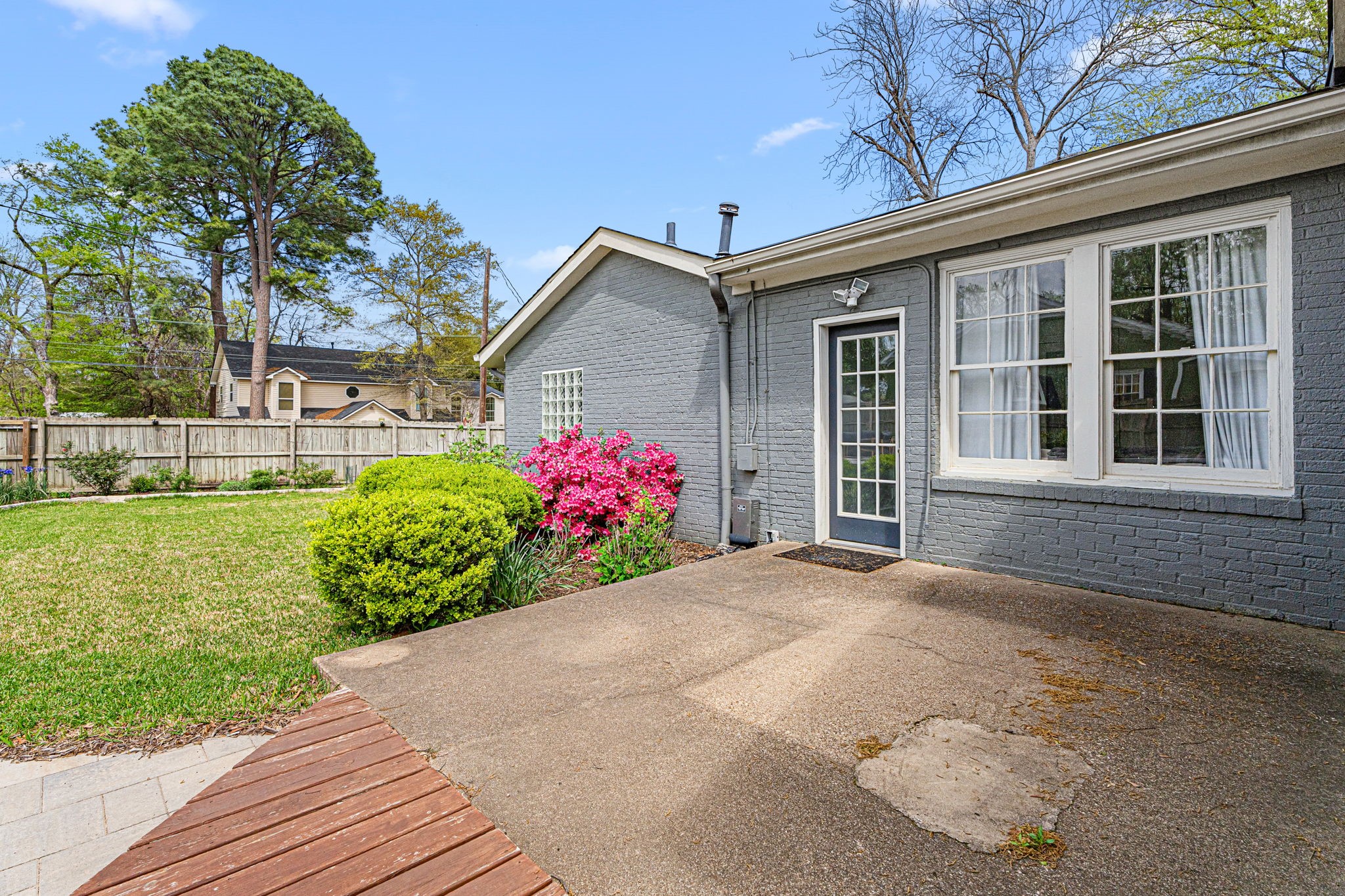 1403 S Robertson Avenue Tyler TX 75701