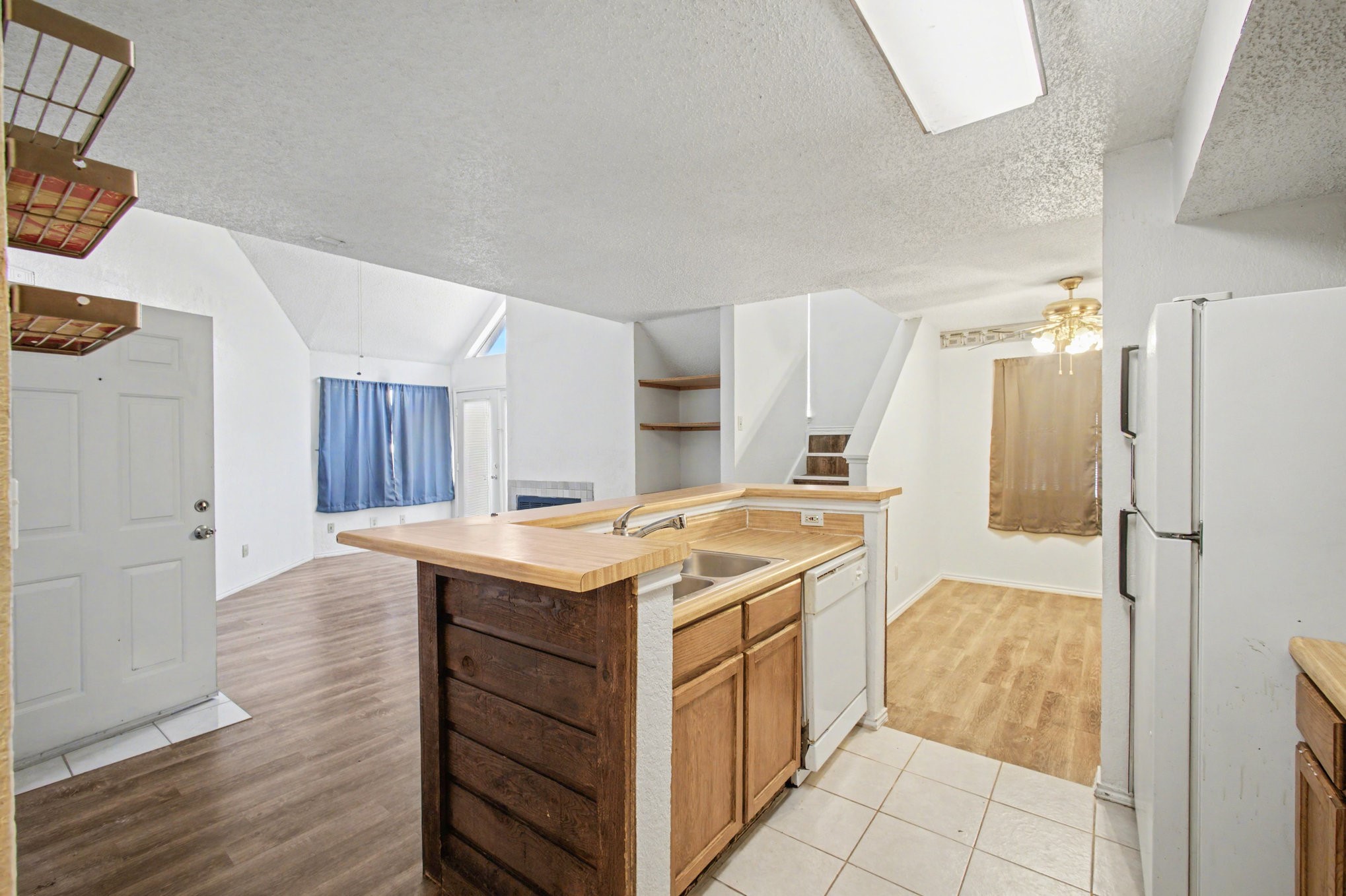 9827 Walnut Street Dallas TX 75243