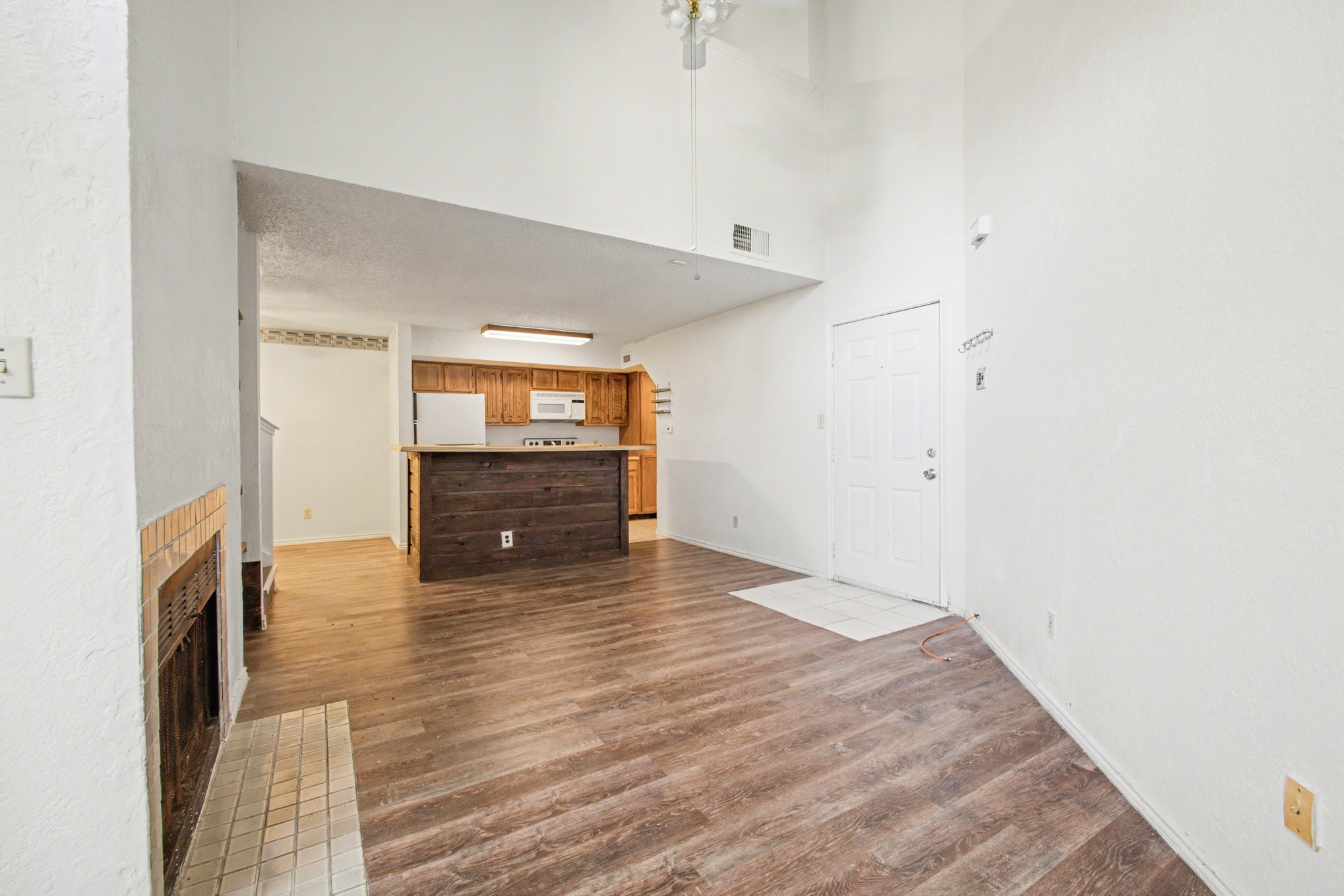 9827 Walnut Street Dallas TX 75243