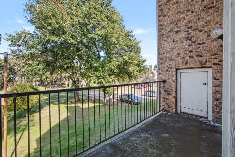 9827 Walnut Street Dallas TX 75243