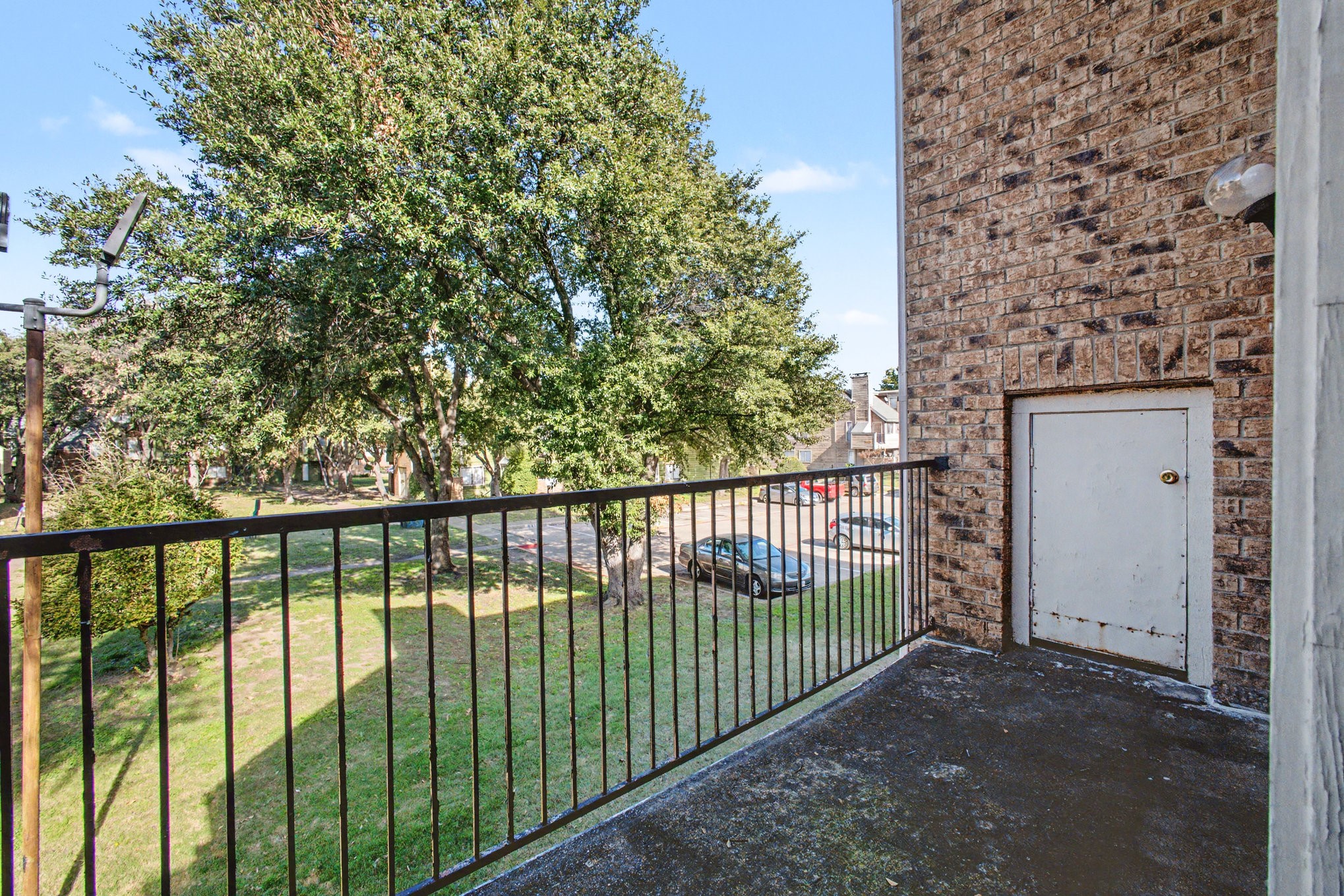 9827 Walnut Street Dallas TX 75243