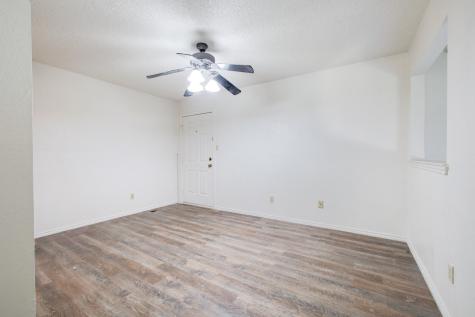 9827 Walnut Street Dallas TX 75243