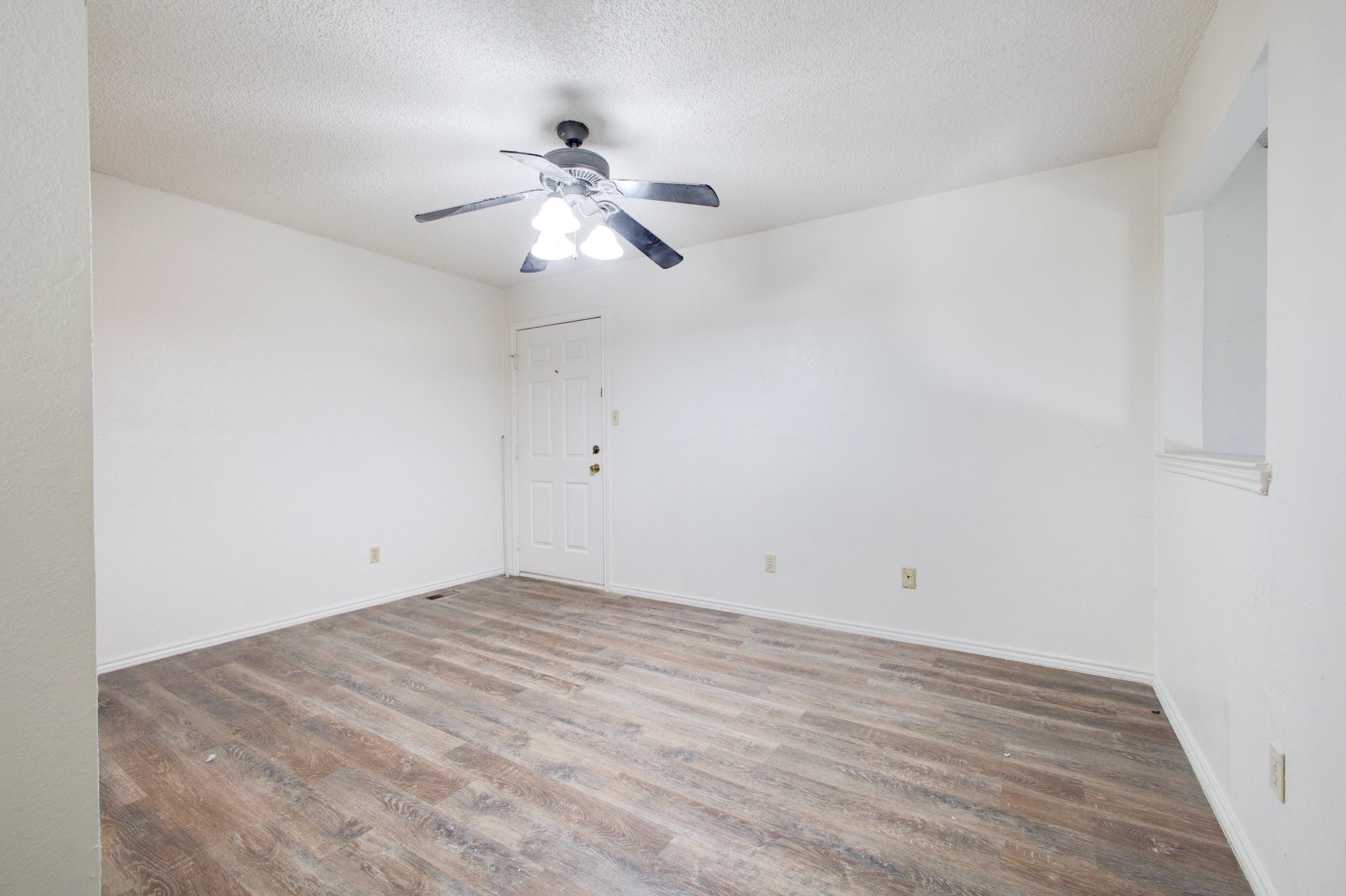 9827 Walnut Street Dallas TX 75243