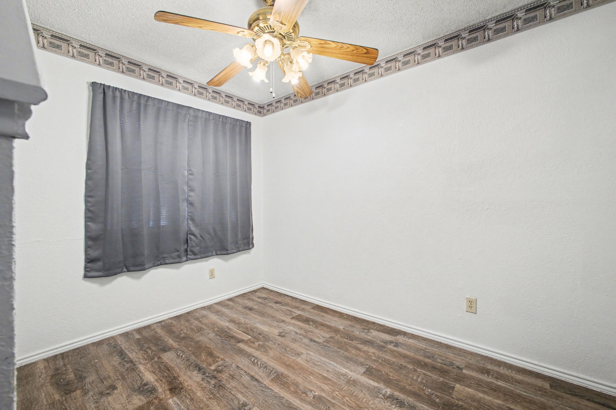 9827 Walnut Street Dallas TX 75243