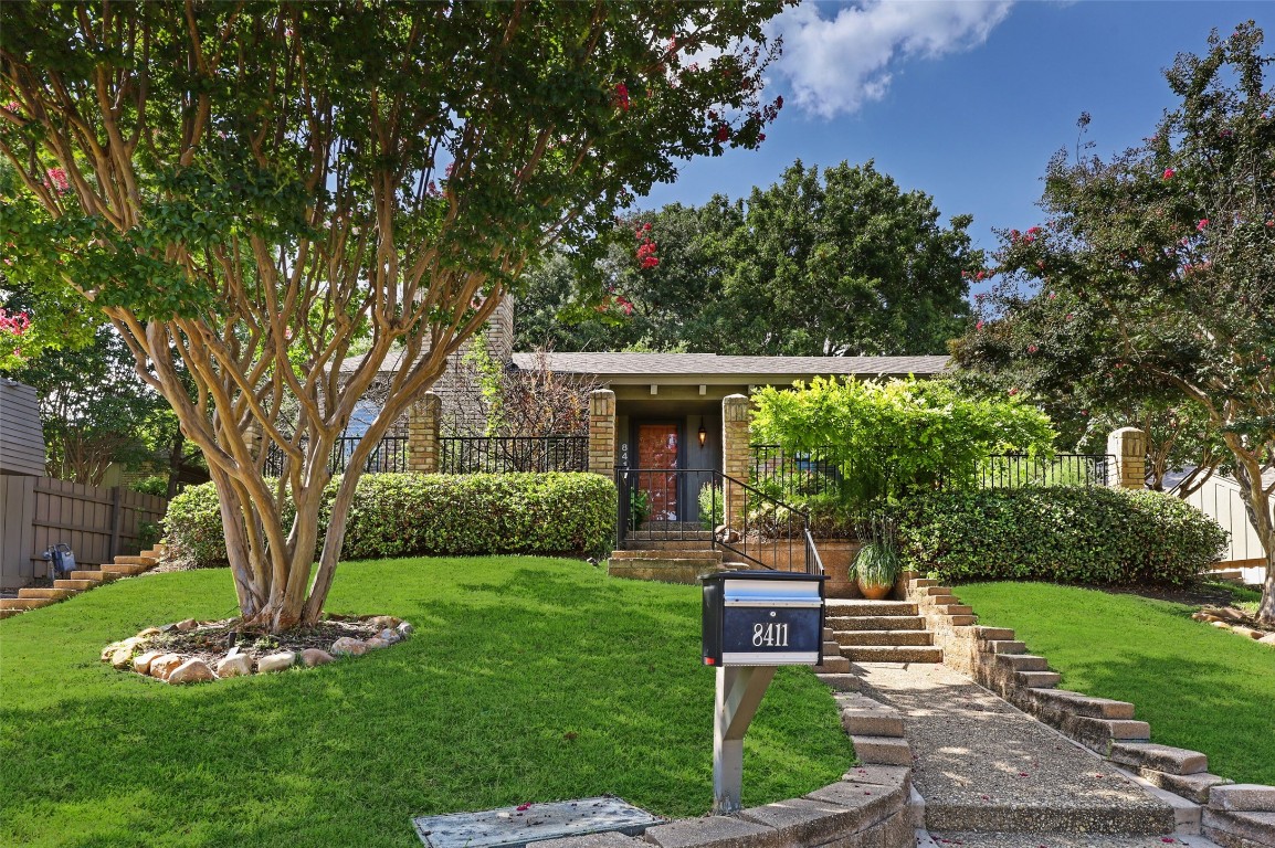 8411 Old Moss Road Dallas TX 75231