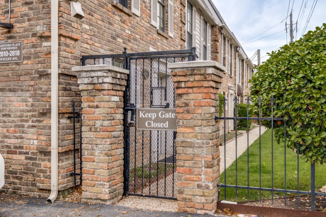 2816 Wycliff Avenue Dallas TX 75219