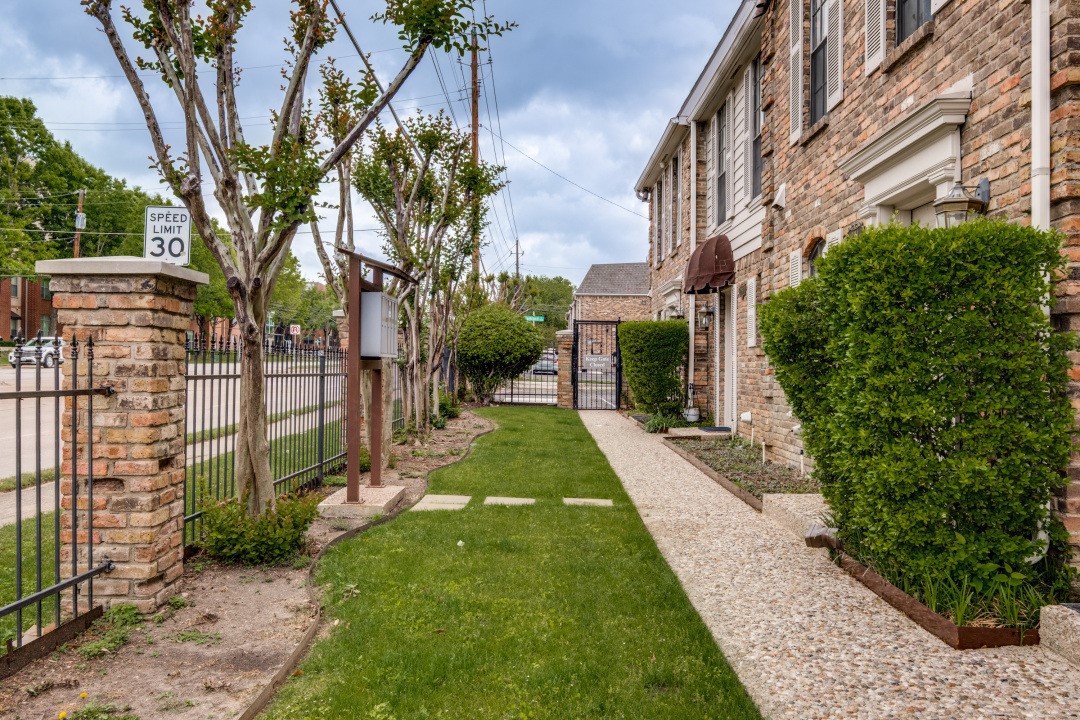 2816 Wycliff Avenue Dallas TX 75219
