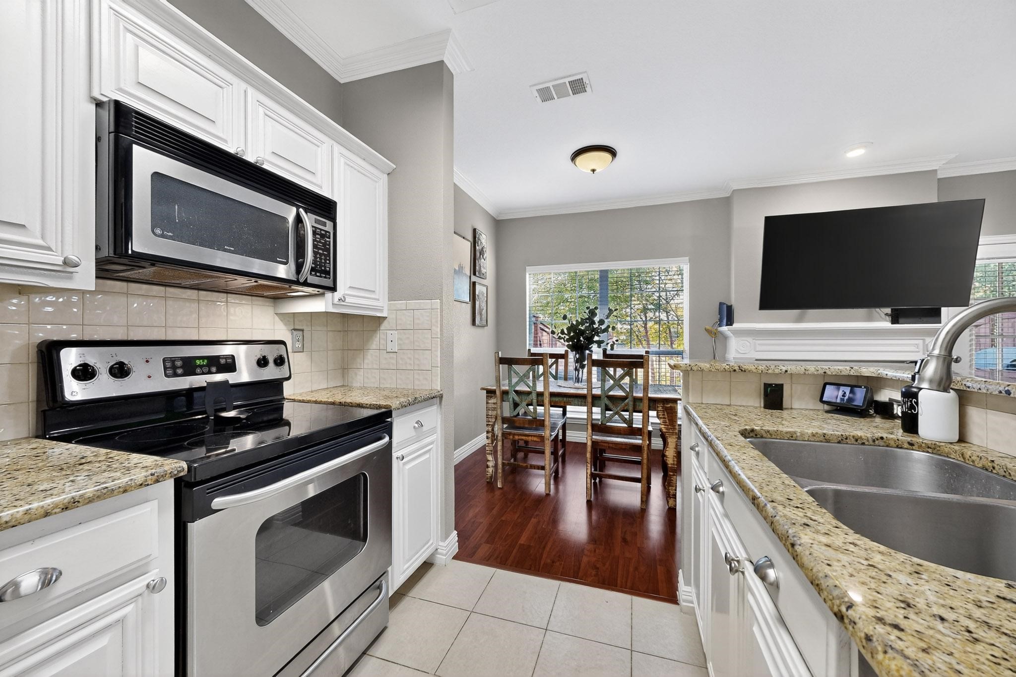 2344 Southcourt Circle Irving TX 75038