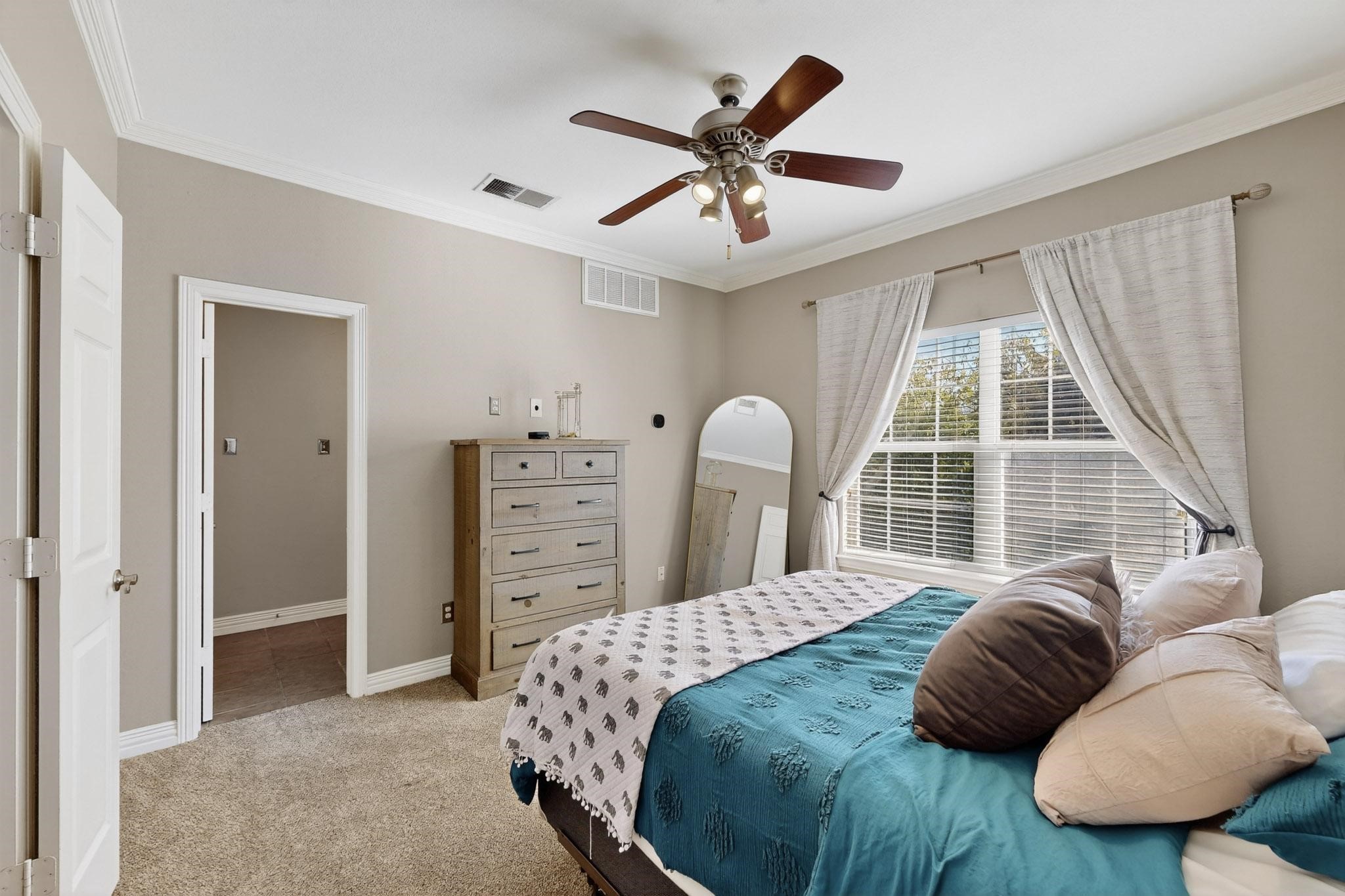 2344 Southcourt Circle Irving TX 75038