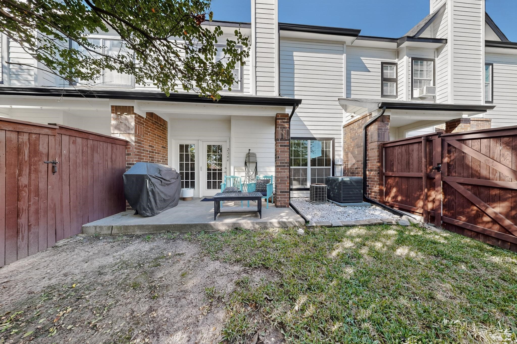 2344 Southcourt Circle Irving TX 75038