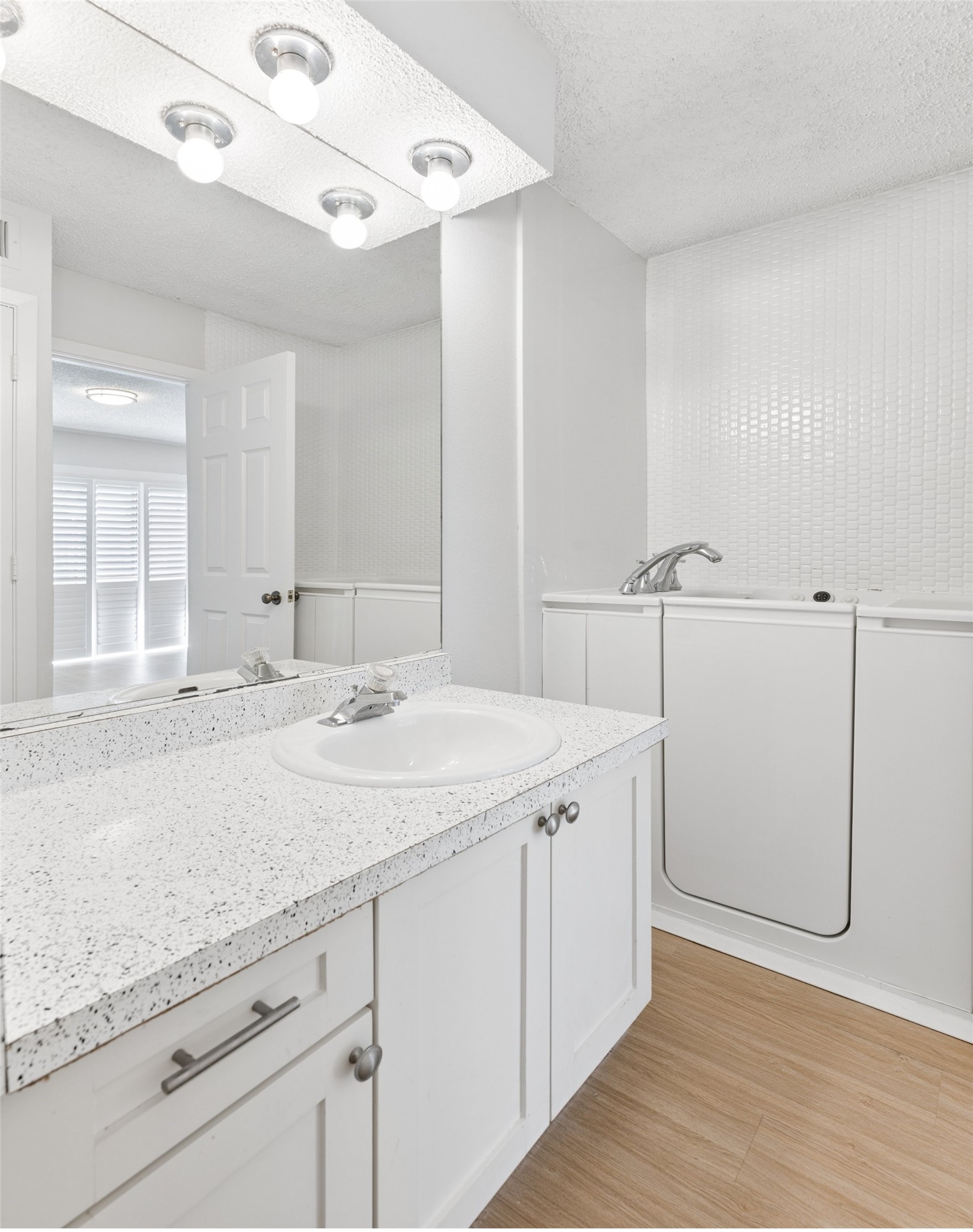 3 Dewberry Court Bedford TX 76021
