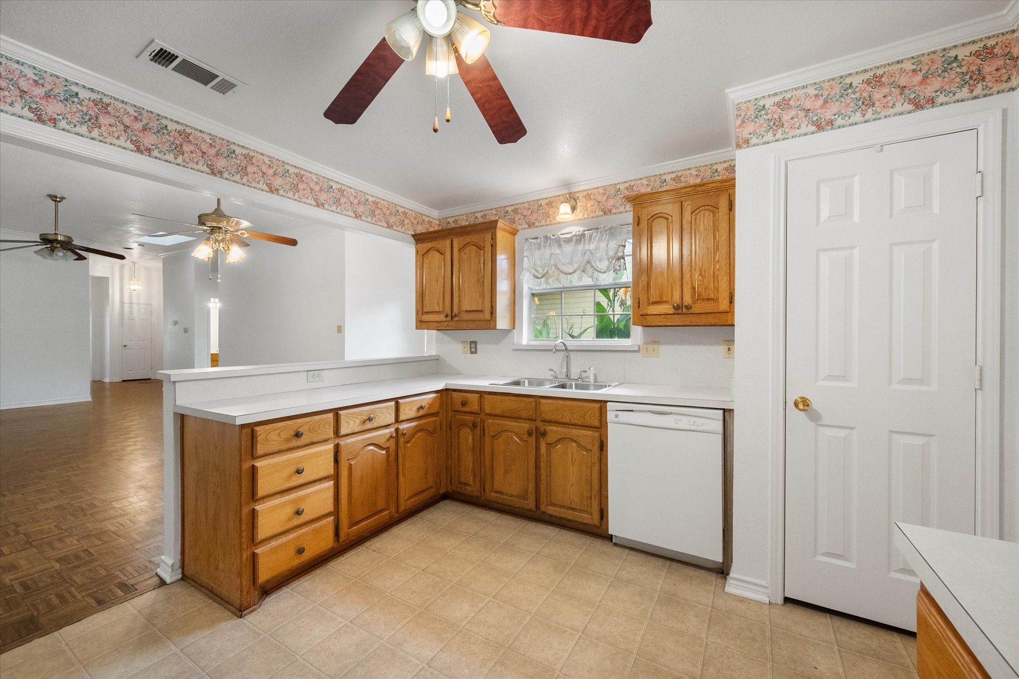 1209 W 3rd Avenue Corsicana TX 75110