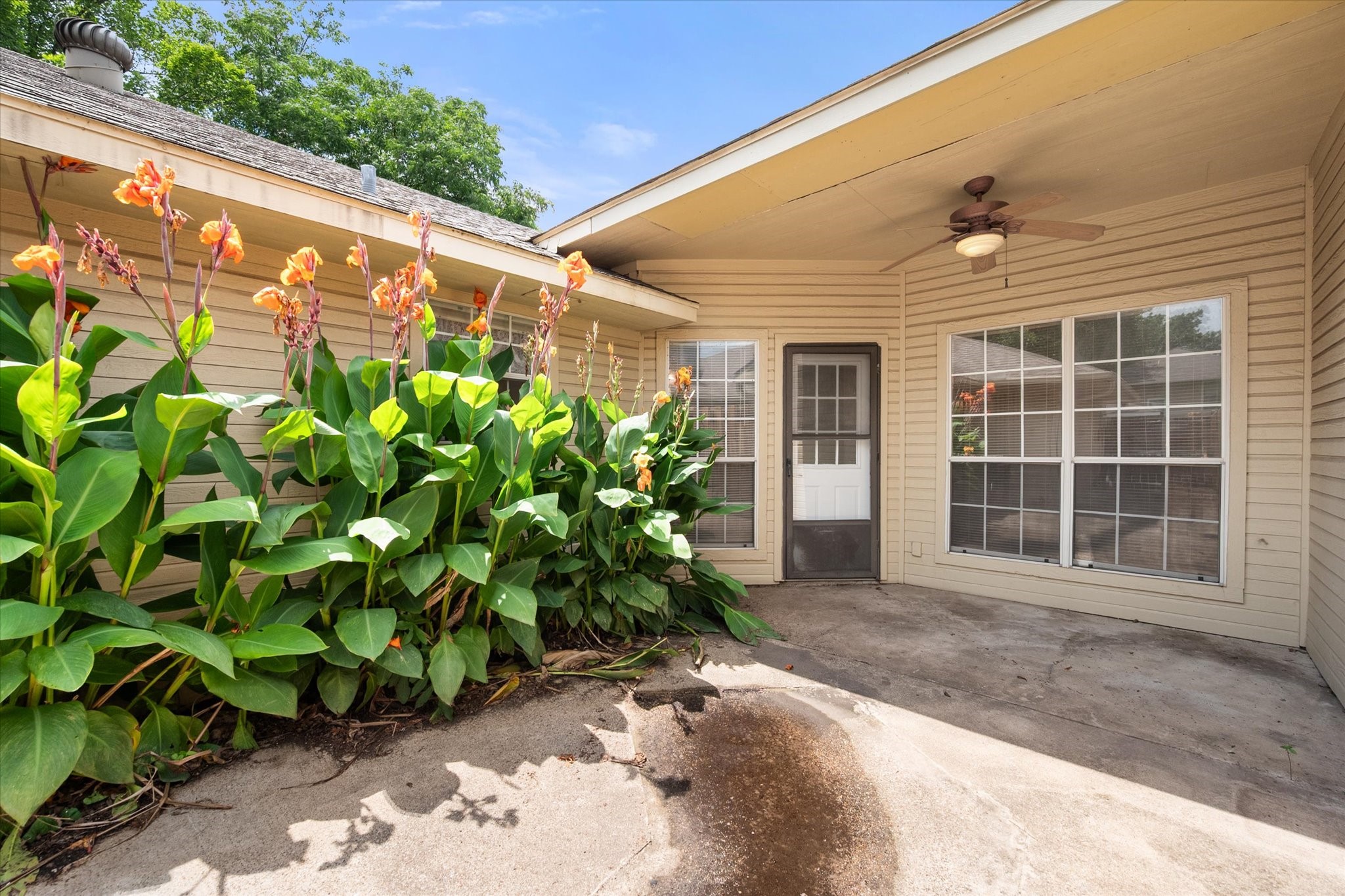 1209 W 3rd Avenue Corsicana TX 75110