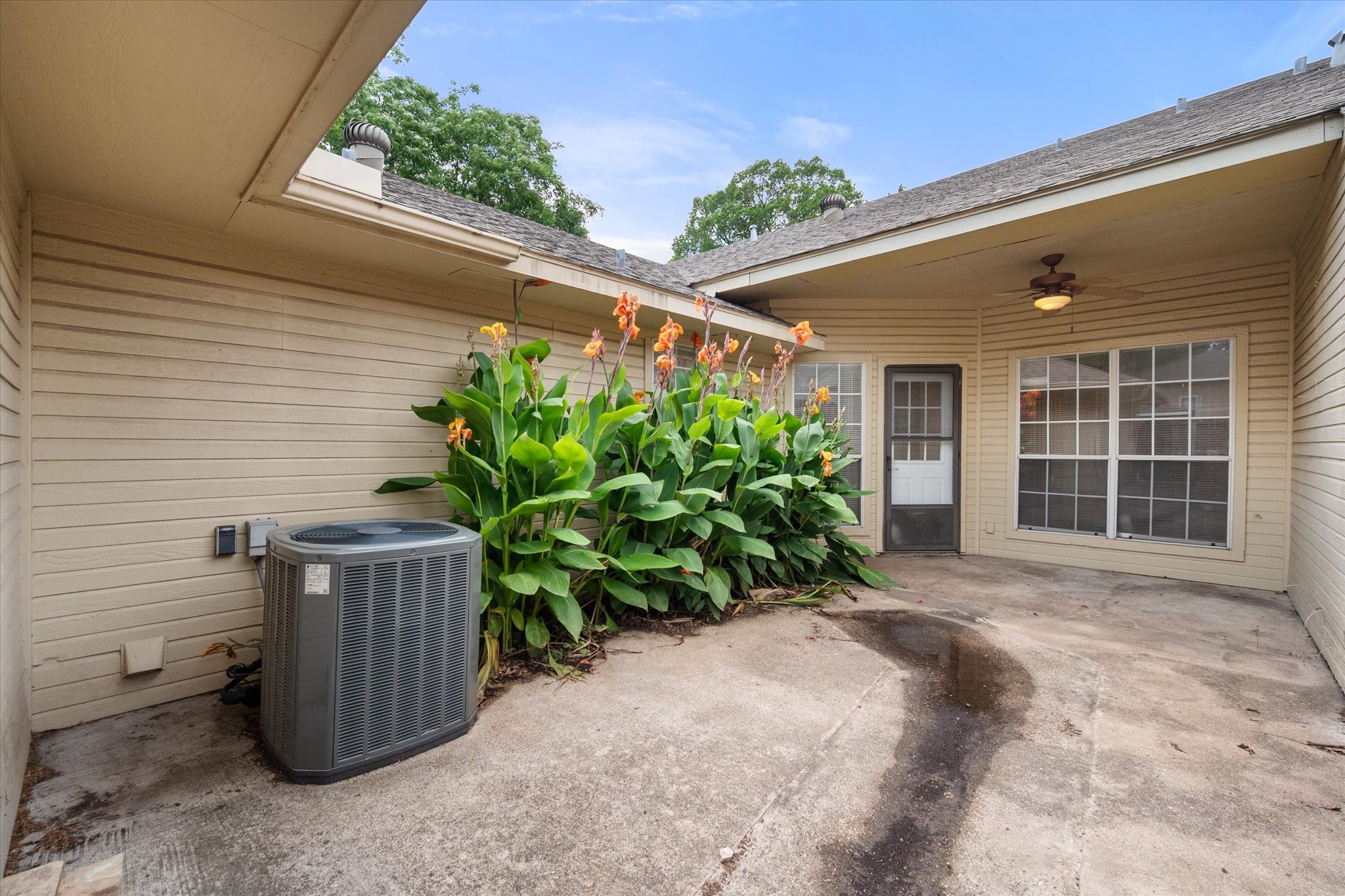 1209 W 3rd Avenue Corsicana TX 75110