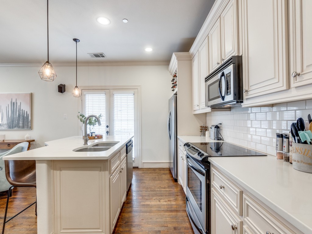 1910 Hope Street Dallas TX 75206