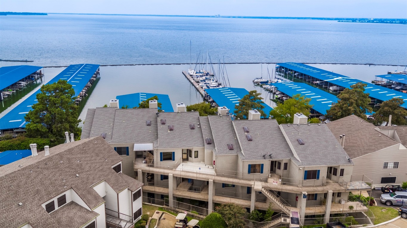 452 Yacht Club Drive Rockwall TX 75032