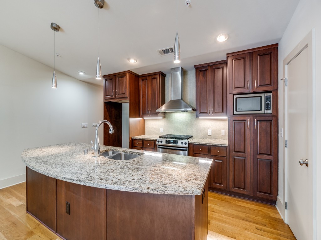 5107 Dillard Lane Dallas TX 75209