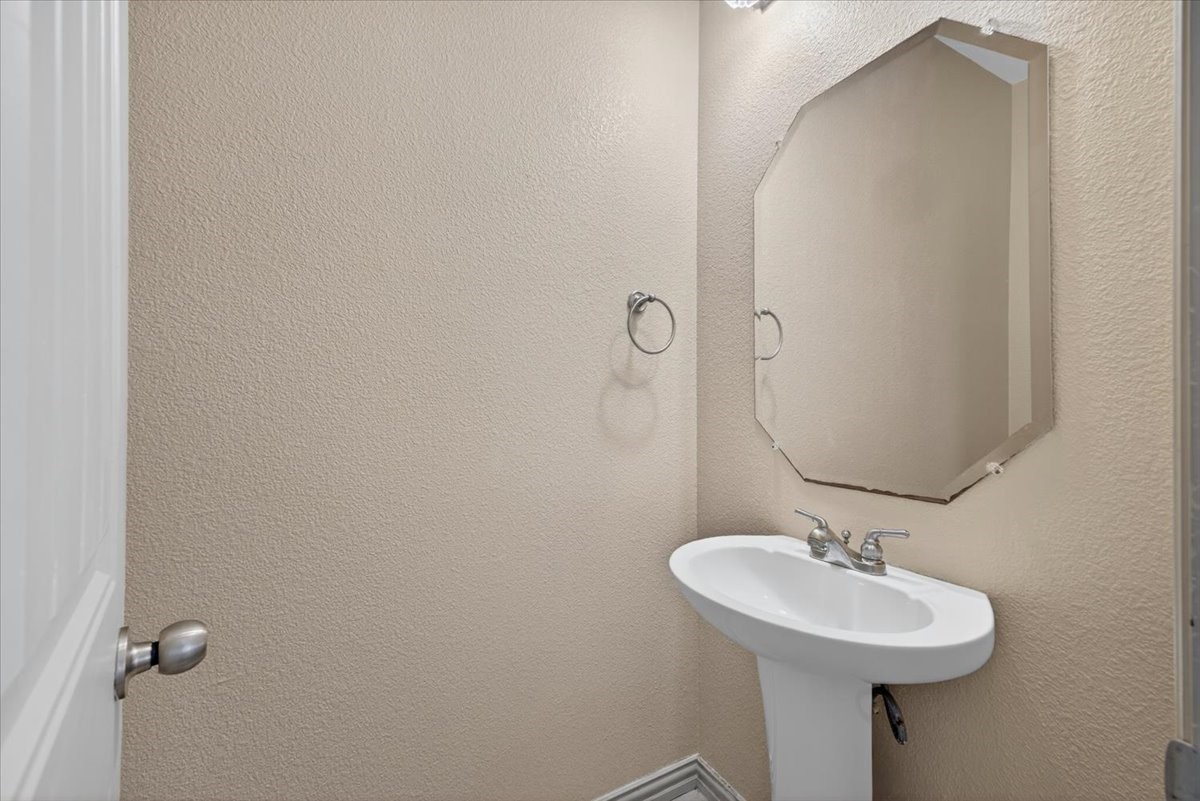 2312 Calendar Court Grand Prairie TX 75050