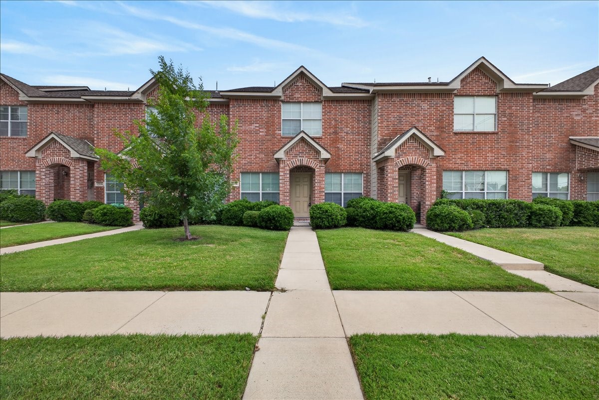2312 Calendar Court Grand Prairie TX 75050