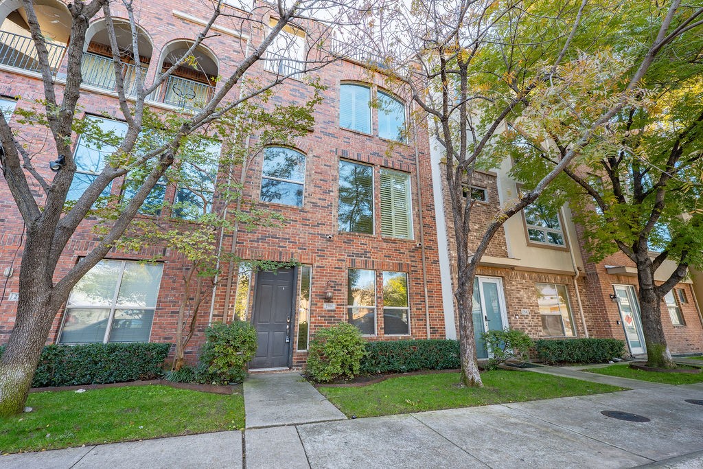 2706 Floyd Street Dallas TX 75204
