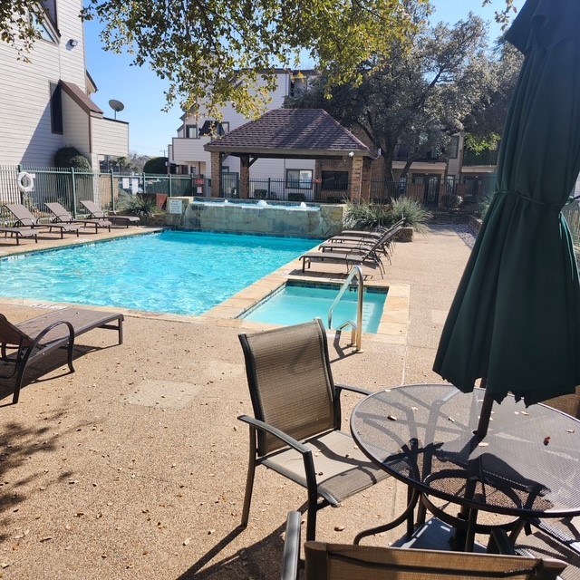 2300 Bamboo Drive Arlington TX 76006