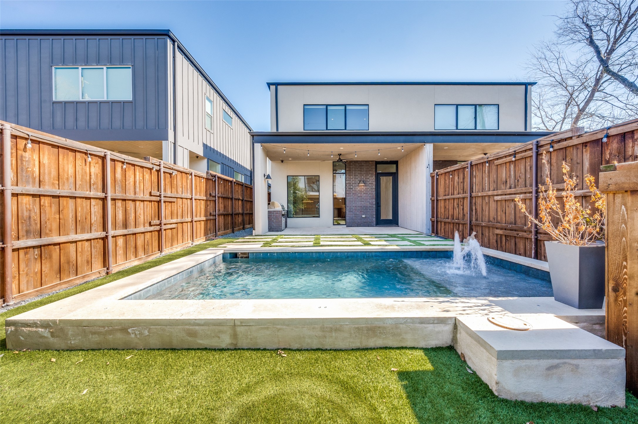 1911 Euclid Avenue Dallas TX 75206