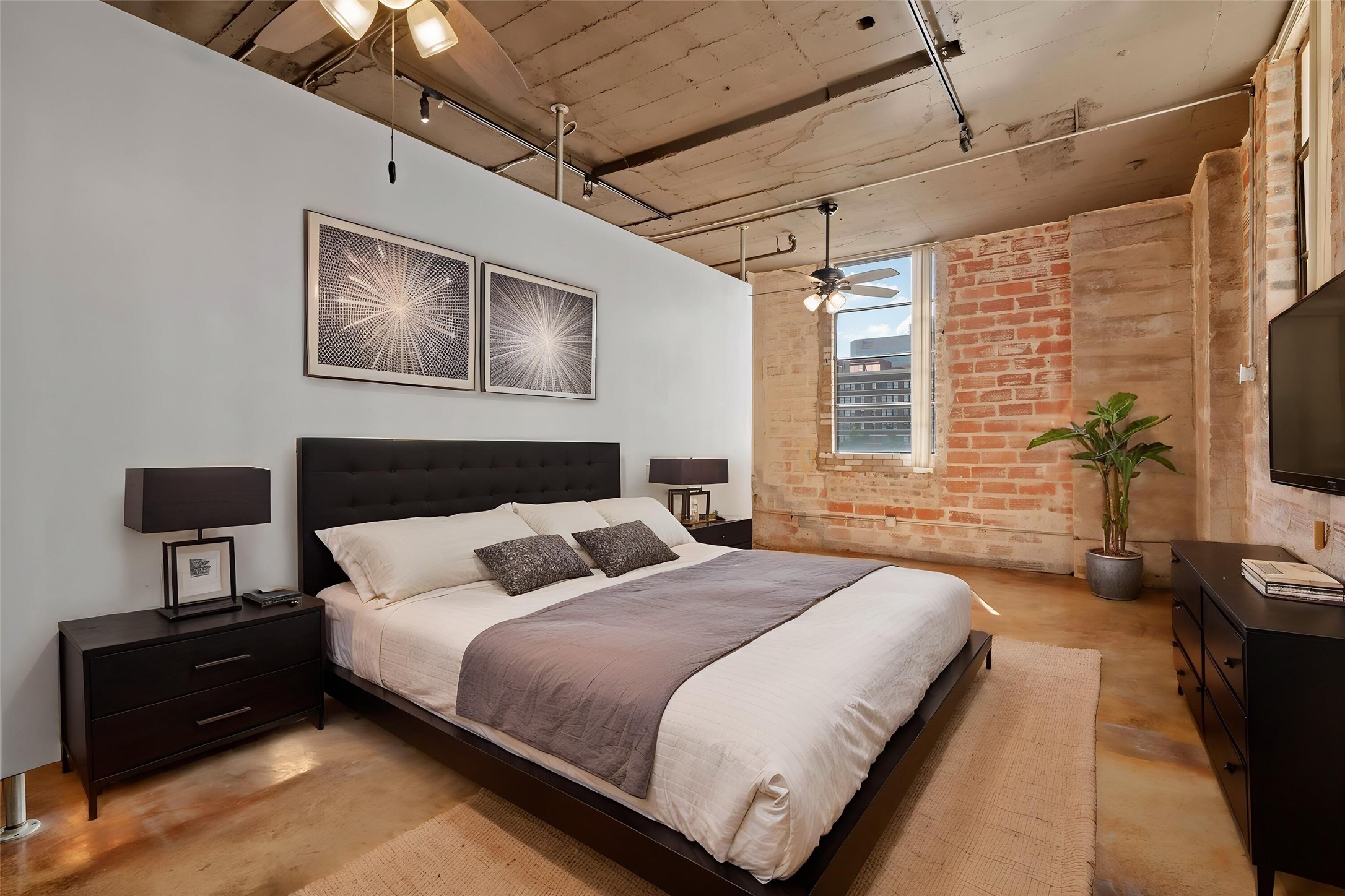 1122 Jackson Street Dallas TX 75202
