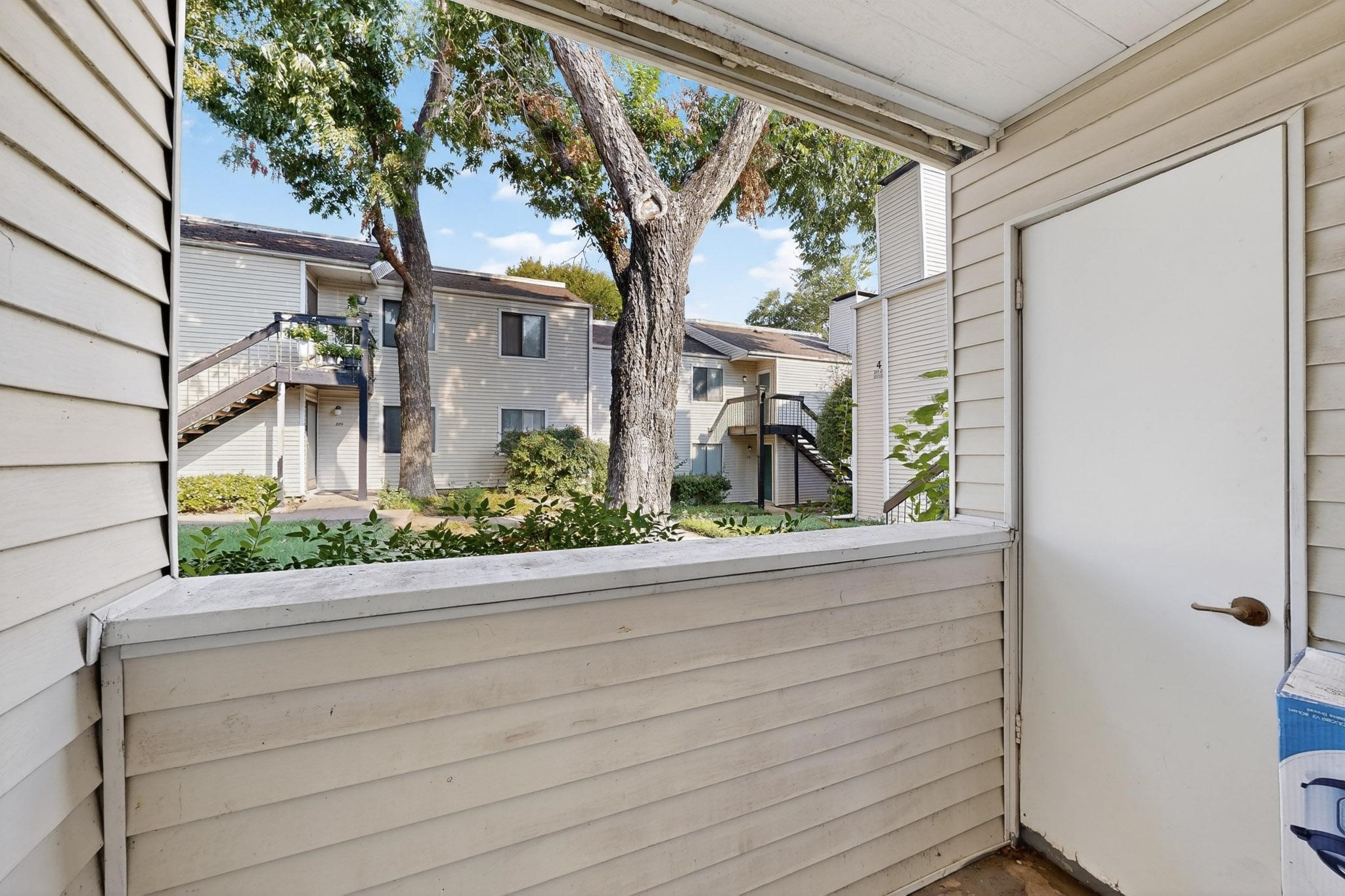 7431 Holly Hill Drive Dallas TX 75231