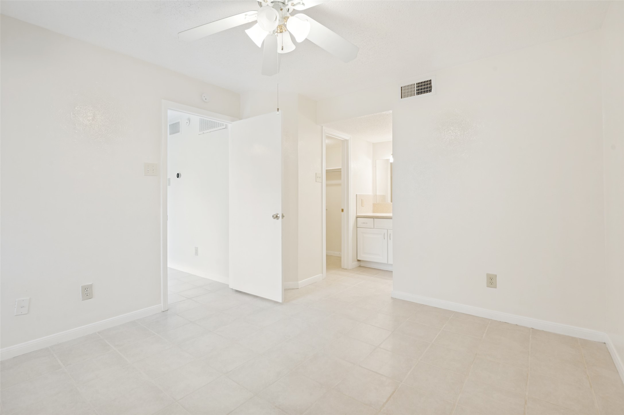 18333 Roehampton Drive Dallas TX 75252