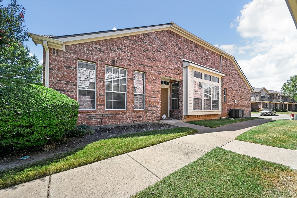 2718 Denali Park Drive Grand Prairie TX 75050
