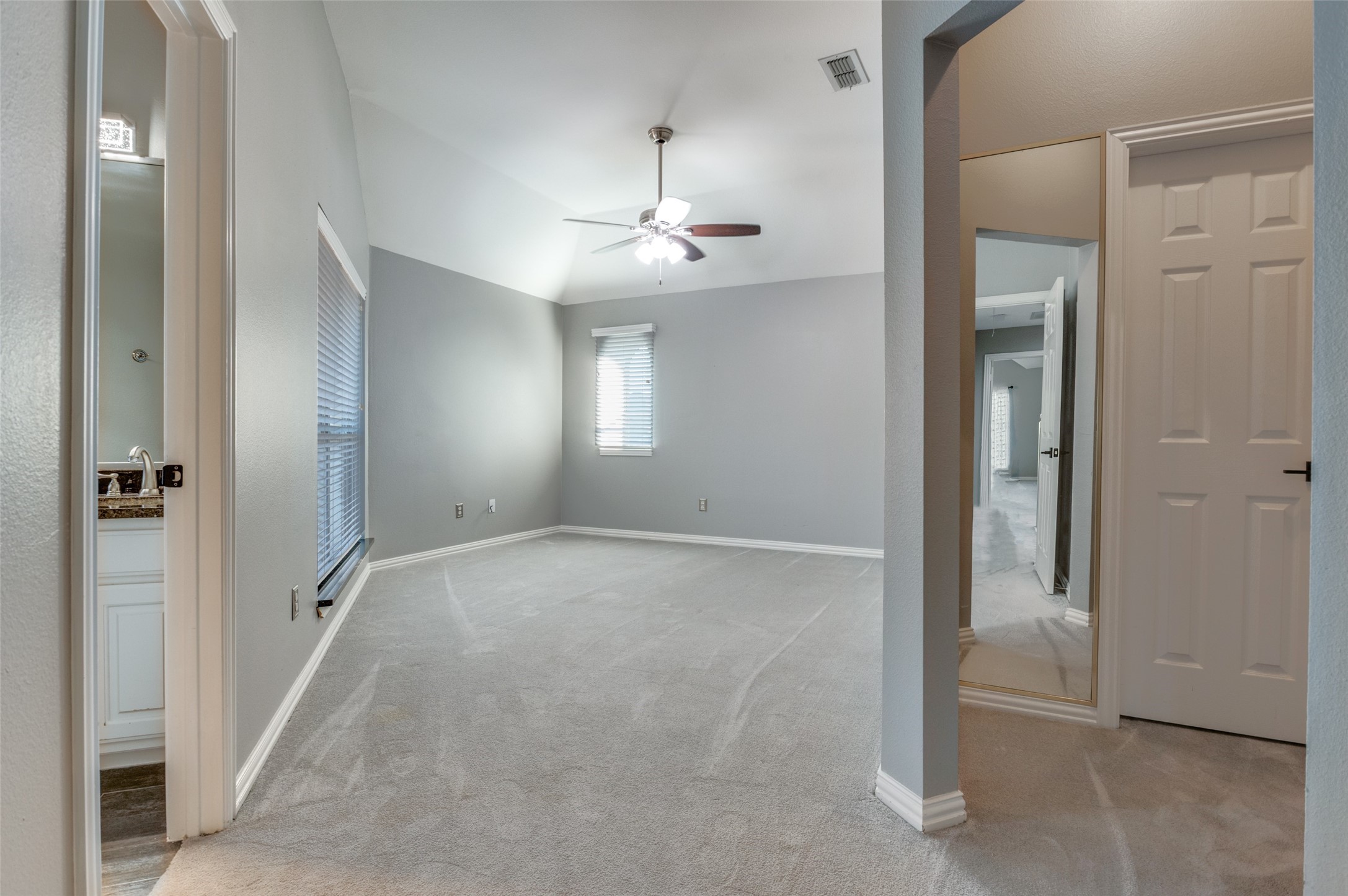 529 Lochngreen Trail Arlington TX 76012