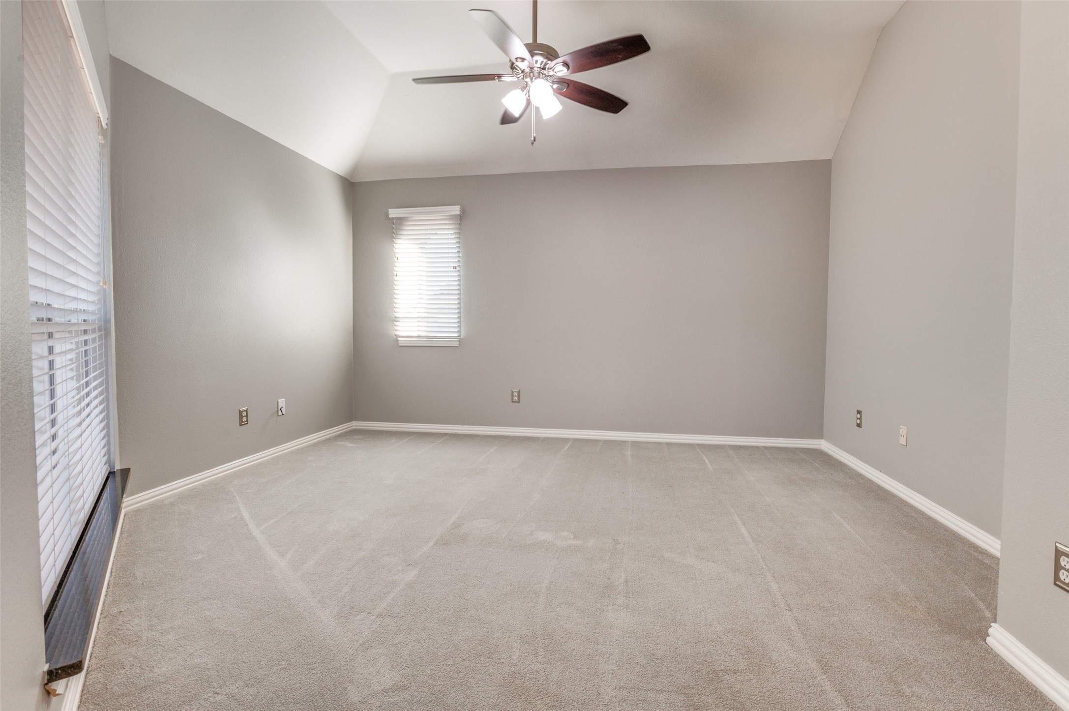 529 Lochngreen Trail Arlington TX 76012