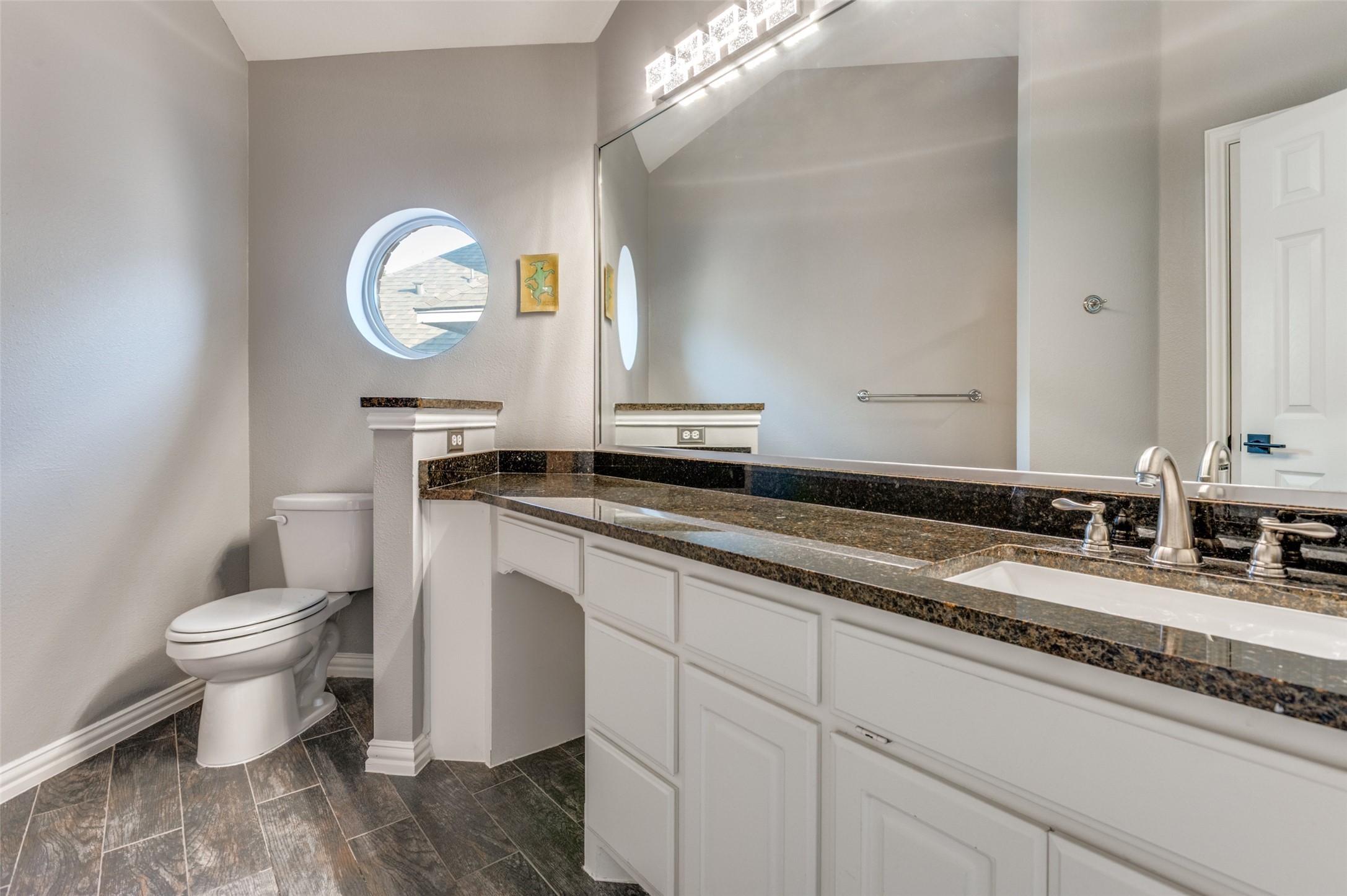 529 Lochngreen Trail Arlington TX 76012