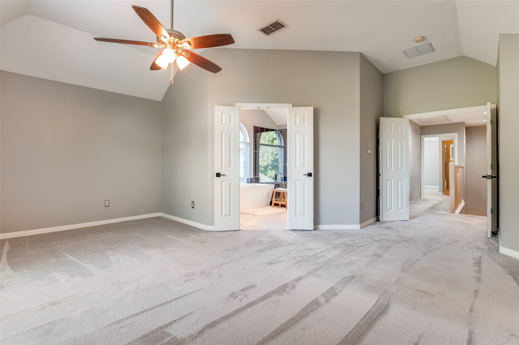 529 Lochngreen Trail Arlington TX 76012