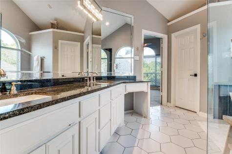 529 Lochngreen Trail Arlington TX 76012
