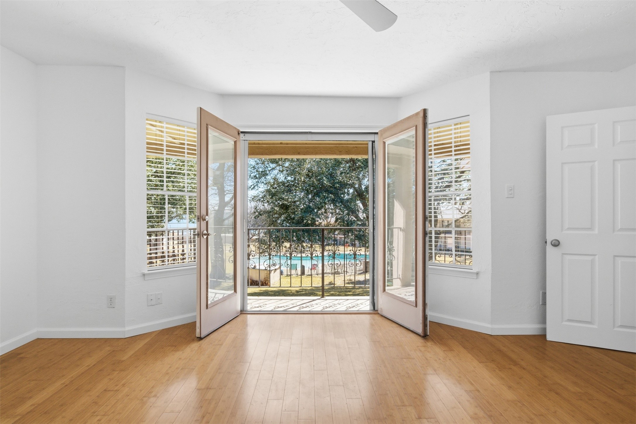 5810 Marina Drive Garland TX 75043