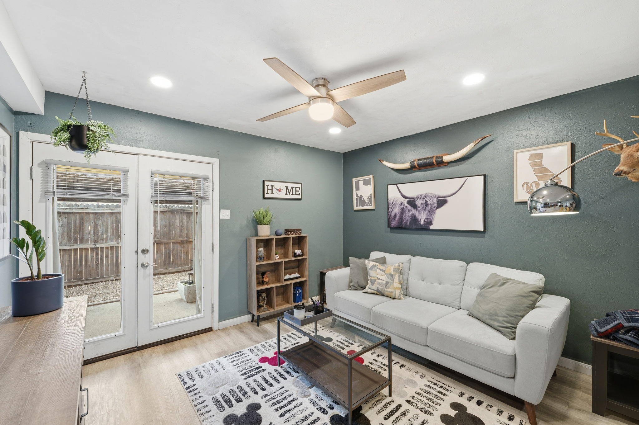 1821 E Grauwyler Road Irving TX 75061