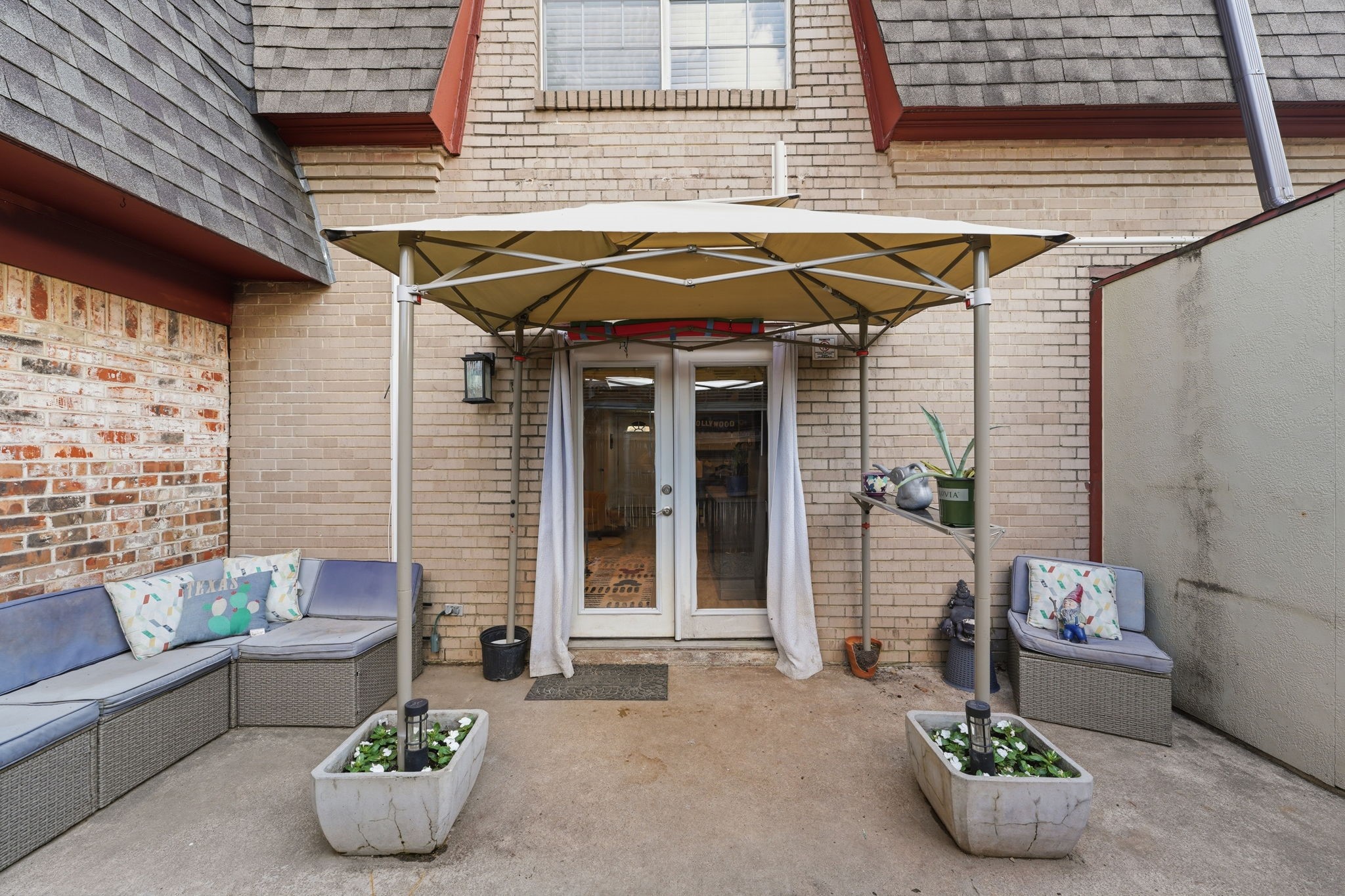 1821 E Grauwyler Road Irving TX 75061