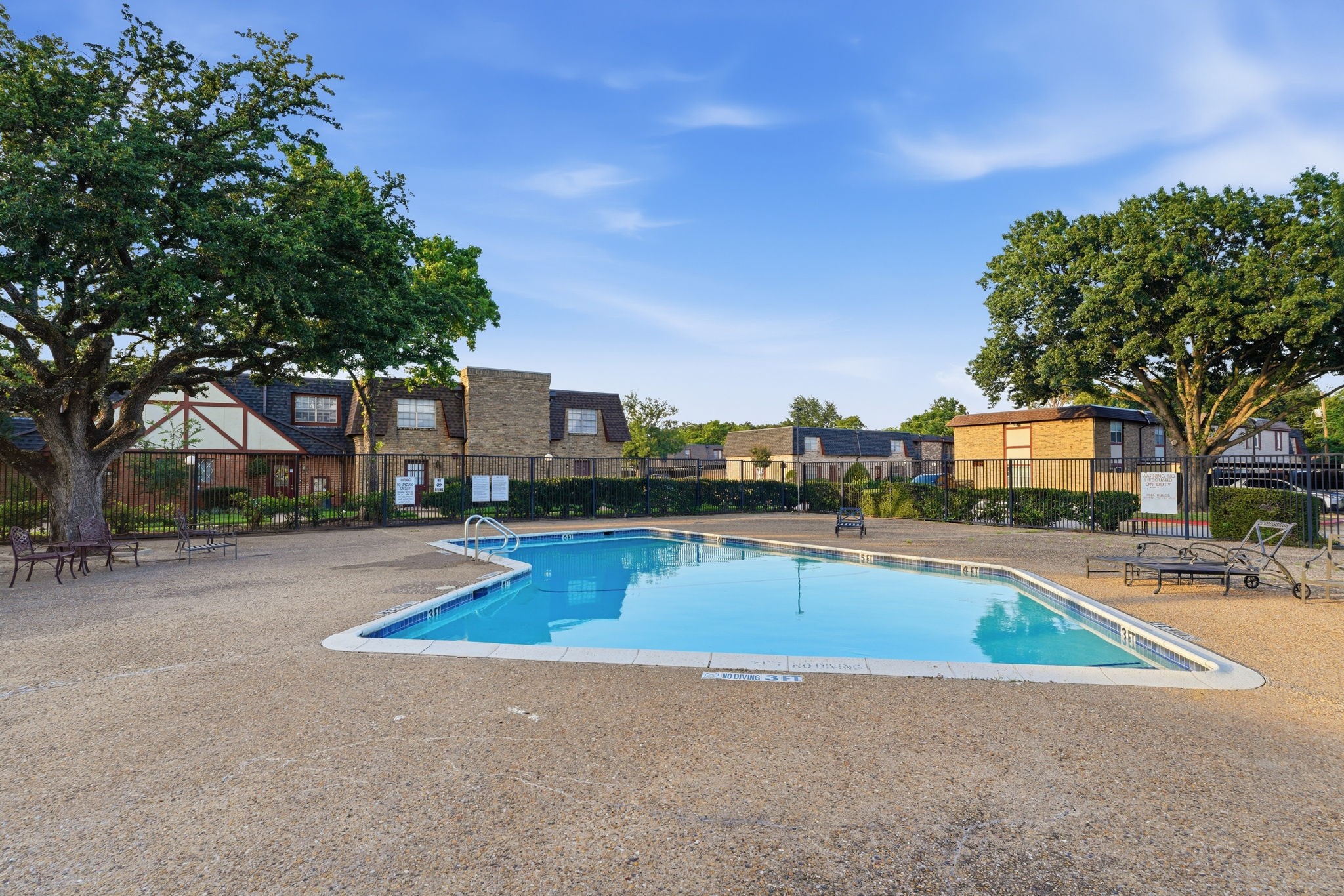 1821 E Grauwyler Road Irving TX 75061