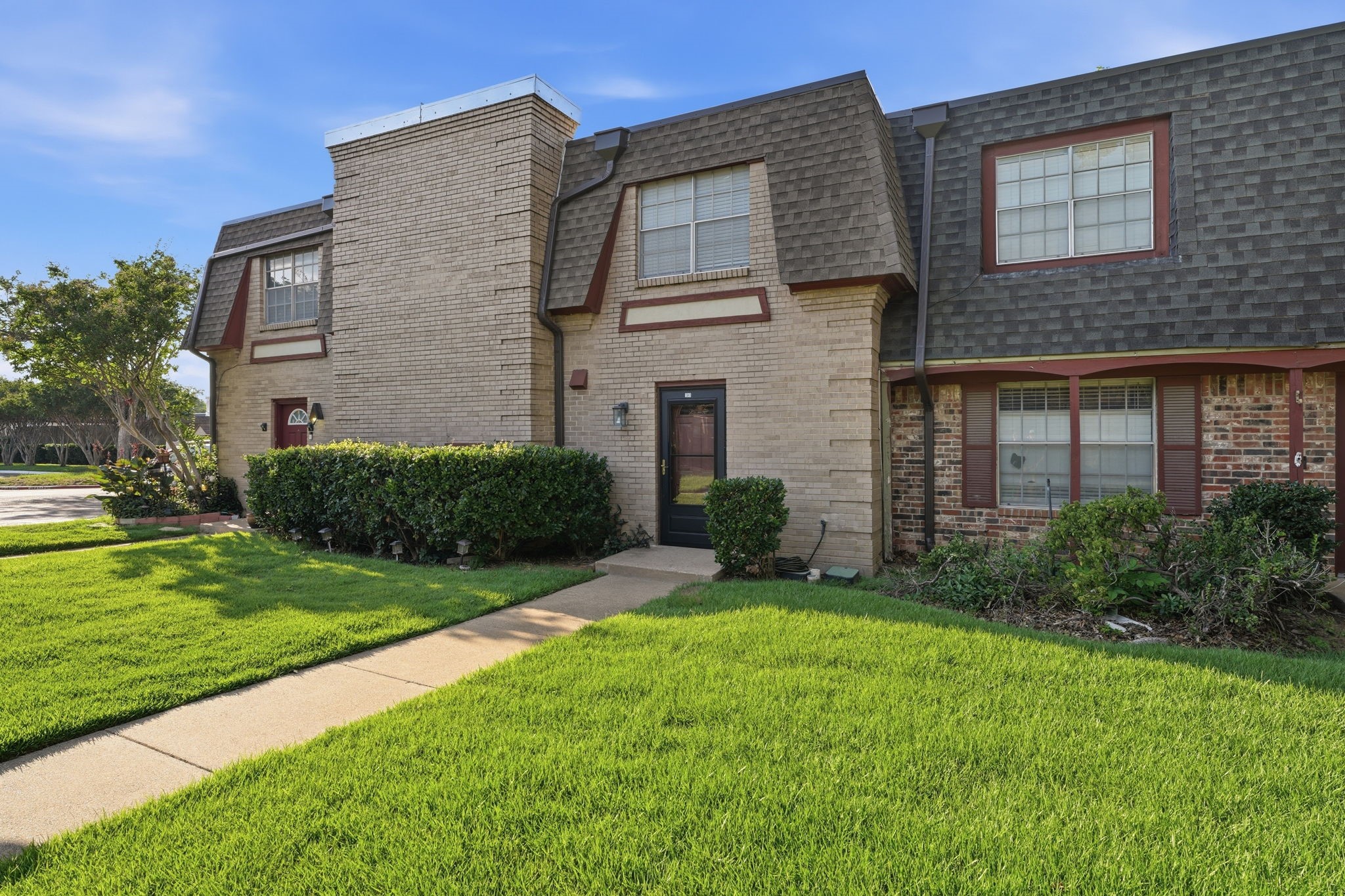 1821 E Grauwyler Road Irving TX 75061
