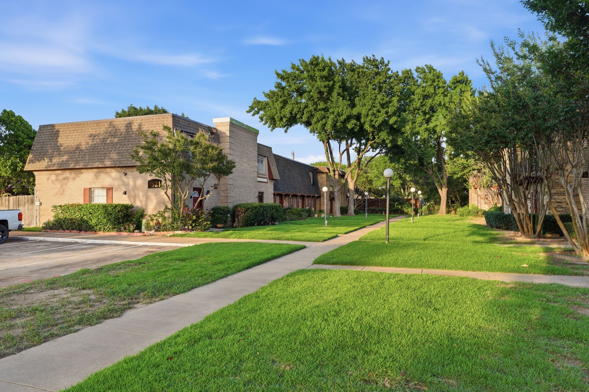 1821 E Grauwyler Road Irving TX 75061